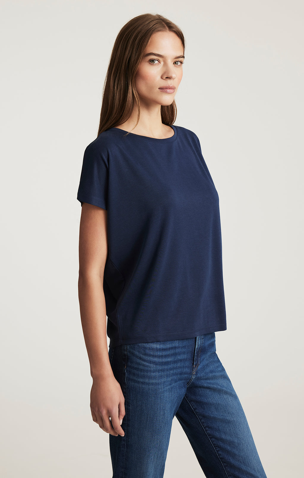 LUXE TOUCH TENCEL™ BOAT NECK T-SHIRT IN MOOD INDIGO - Mavi Jeans