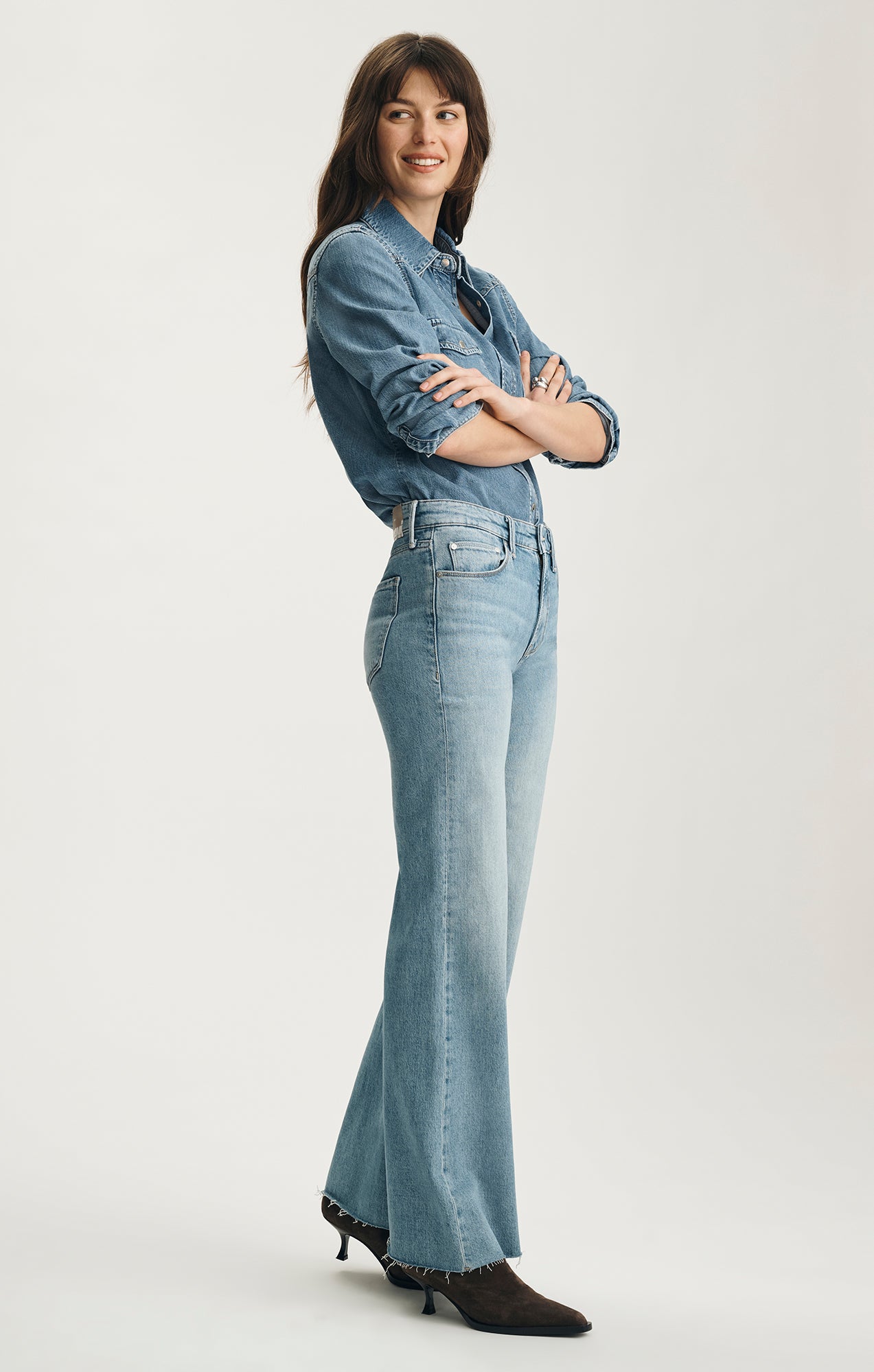 GRACE RELAXED FLARE IN BLEACHED CLASSIC BLUE - Mavi Jeans