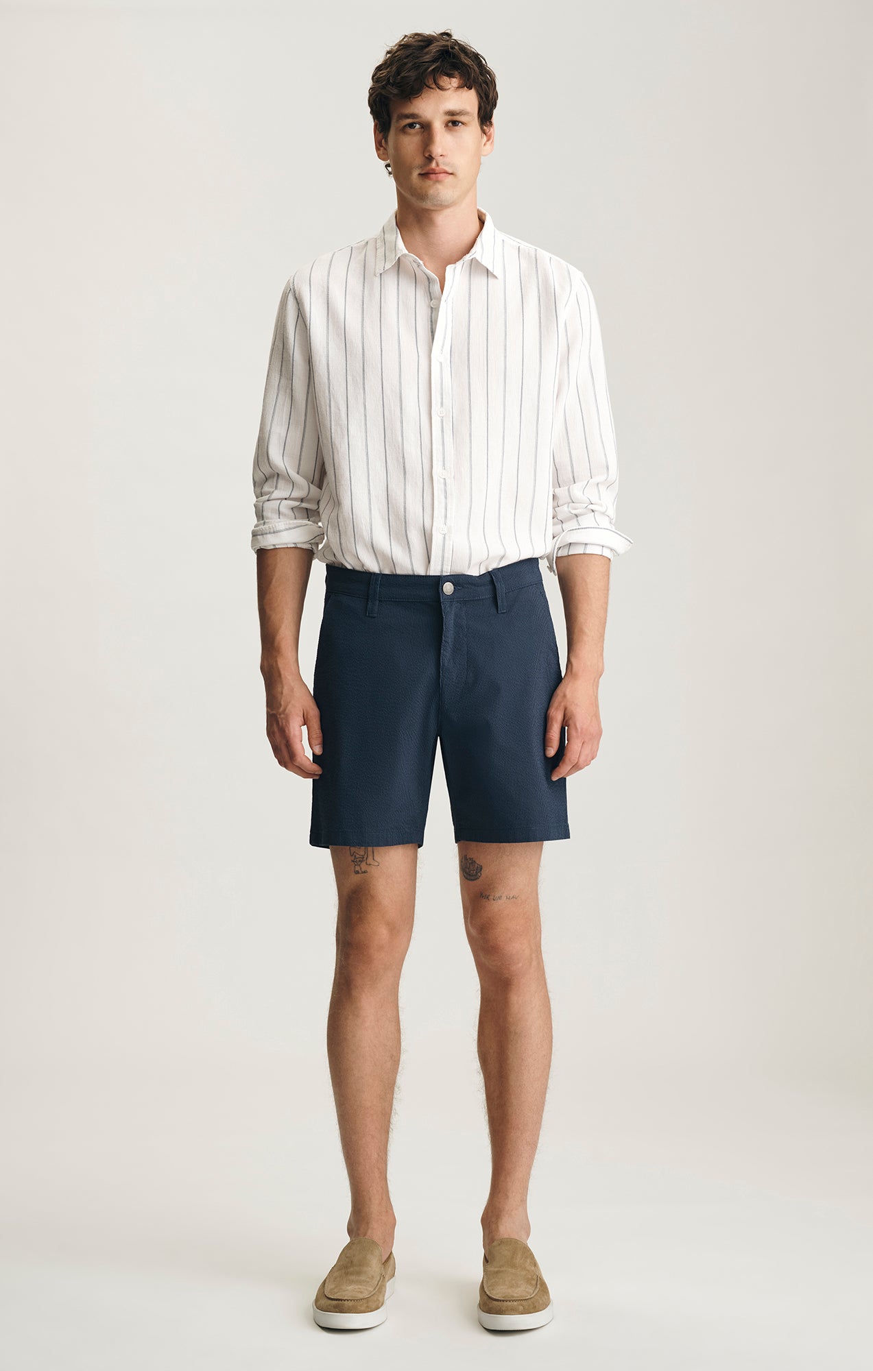 NATE CHINO SHORTS IN NAVY STRIPE SEERSUCKER - Mavi Jeans