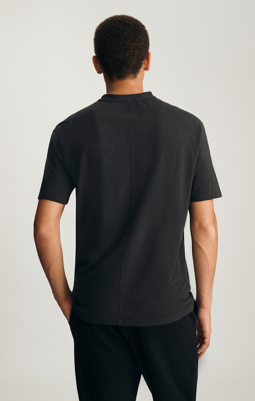 SLUB POCKET T-SHIRT IN PIRATE BLACK