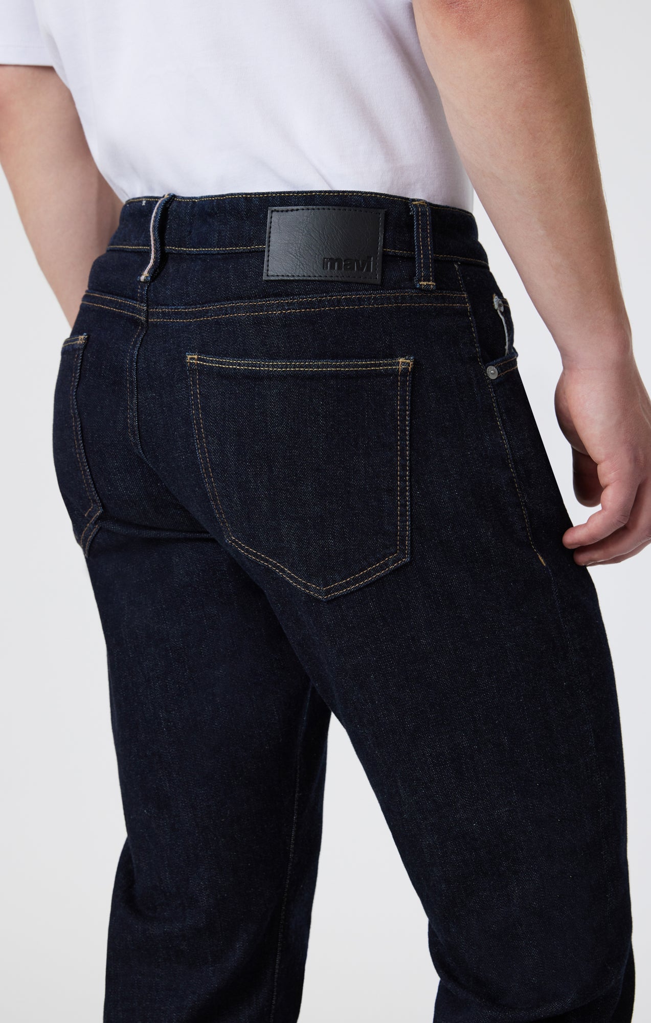 MARCUS SLIM STRAIGHT LEG IN DEEP SELVEDGE - Mavi Jeans