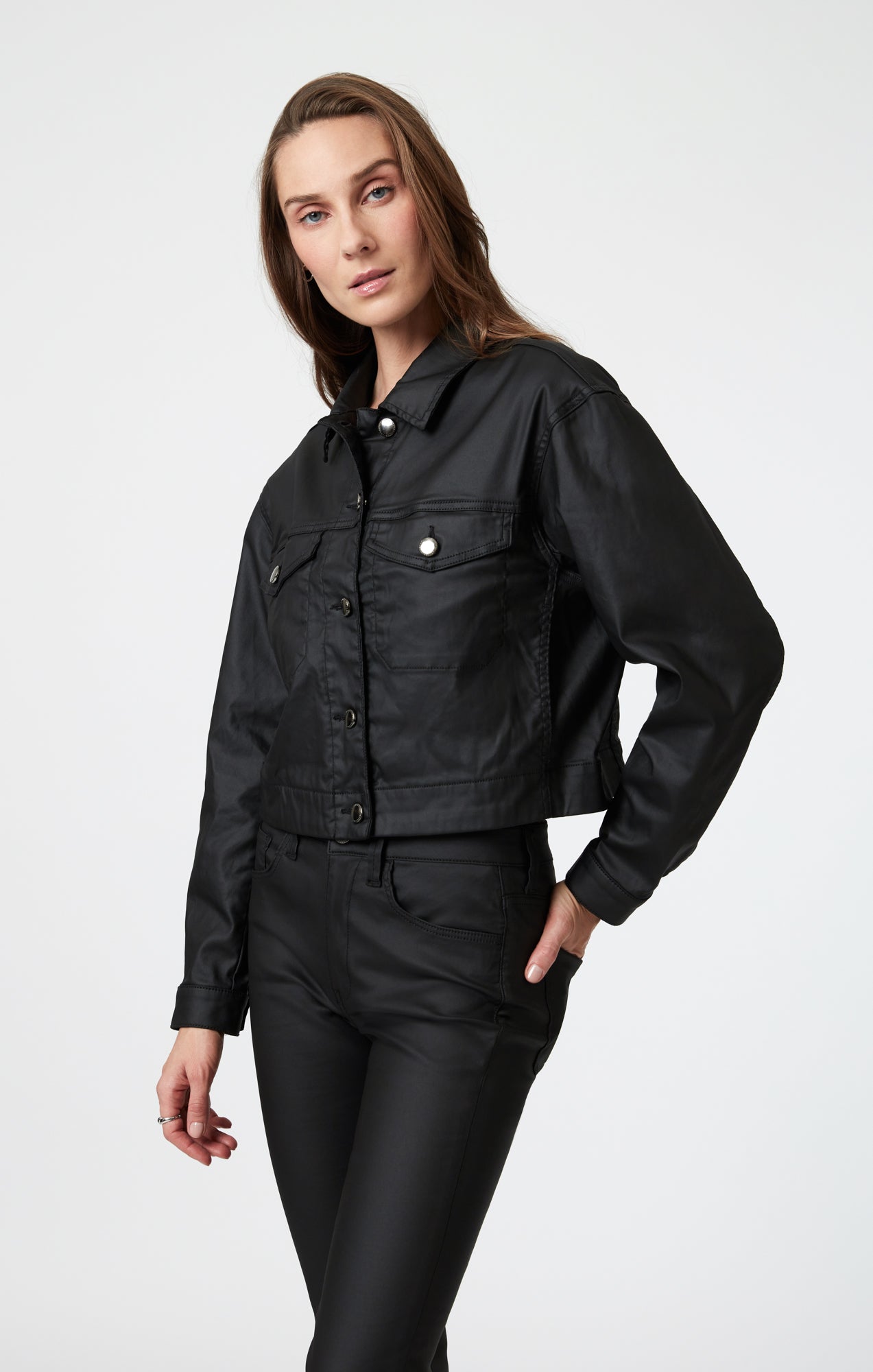 MAREN CROP JACKET IN BLACK COATED - Mavi Jeans