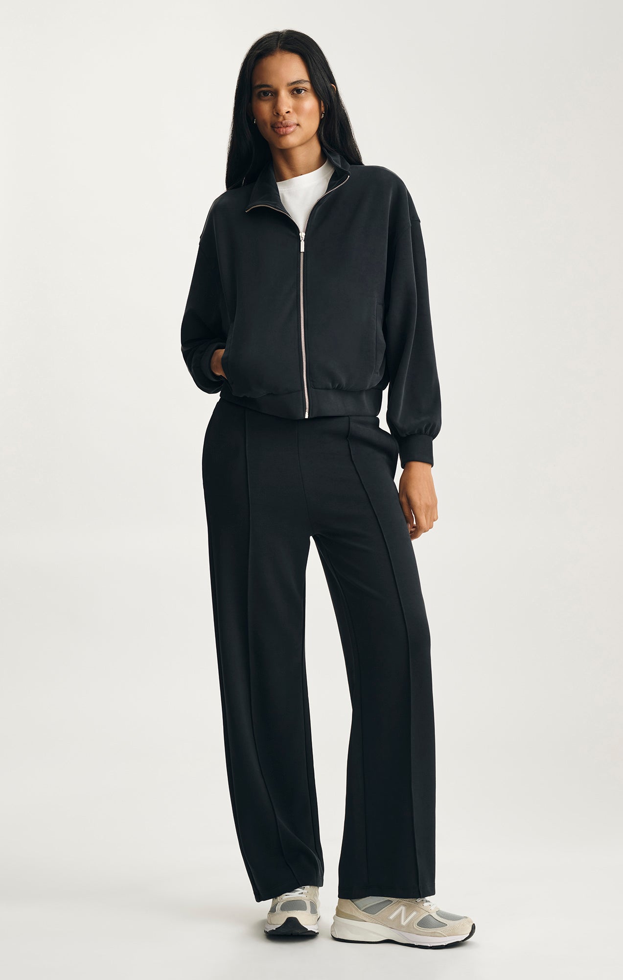SPORTY LUXE TENCEL™ FULL ZIP SWEATSHIRT IN BLACK - Mavi Jeans