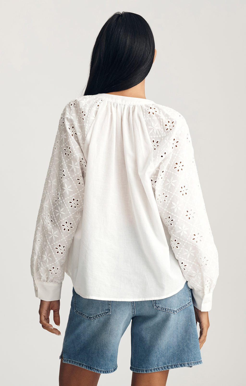 EMBROIDERED SLEEVE BUTTON-UP SHIRT IN WHITE - Mavi Jeans