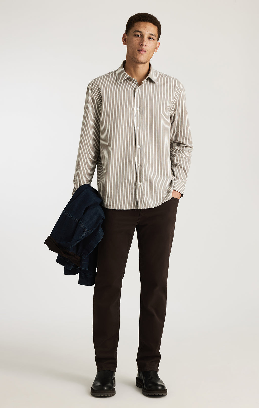 EDITION STRIPED BUTTON-UP SHIRT IN GRAY FLANNEL ZEMIN, WHITE STRIPE