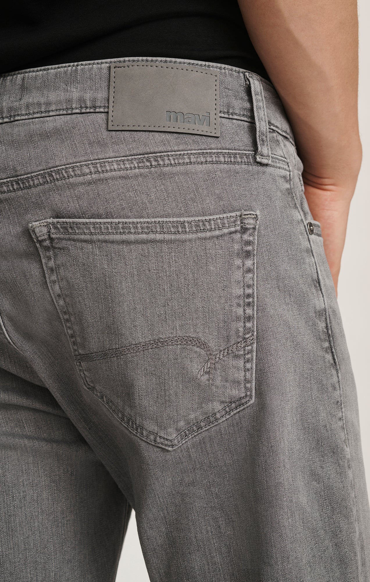 ZACH STRAIGHT LEG IN LIGHT SMOKE SUPERMOVE - Mavi Jeans