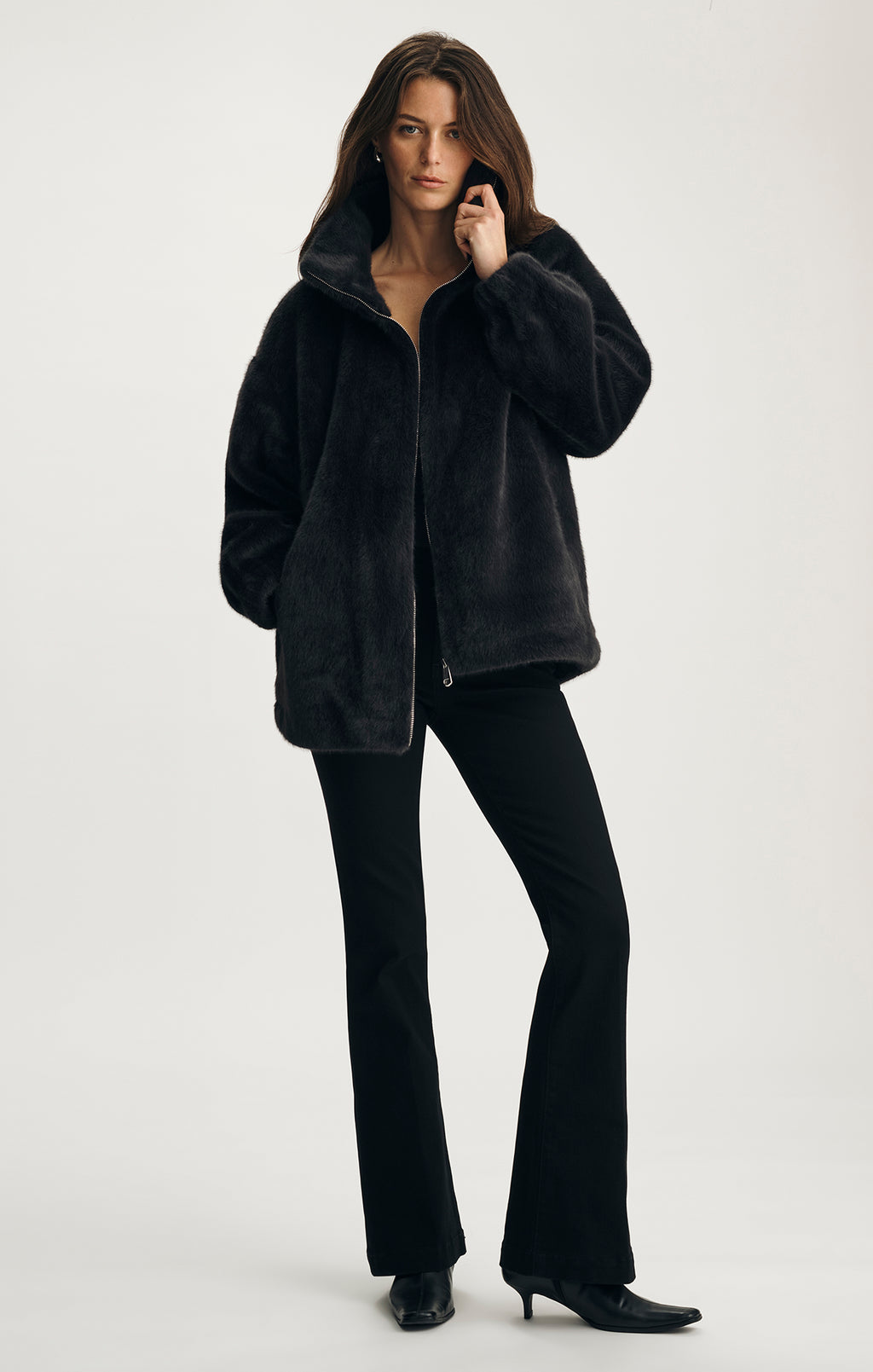 FAUX FUR JACKET IN OBSIDIAN