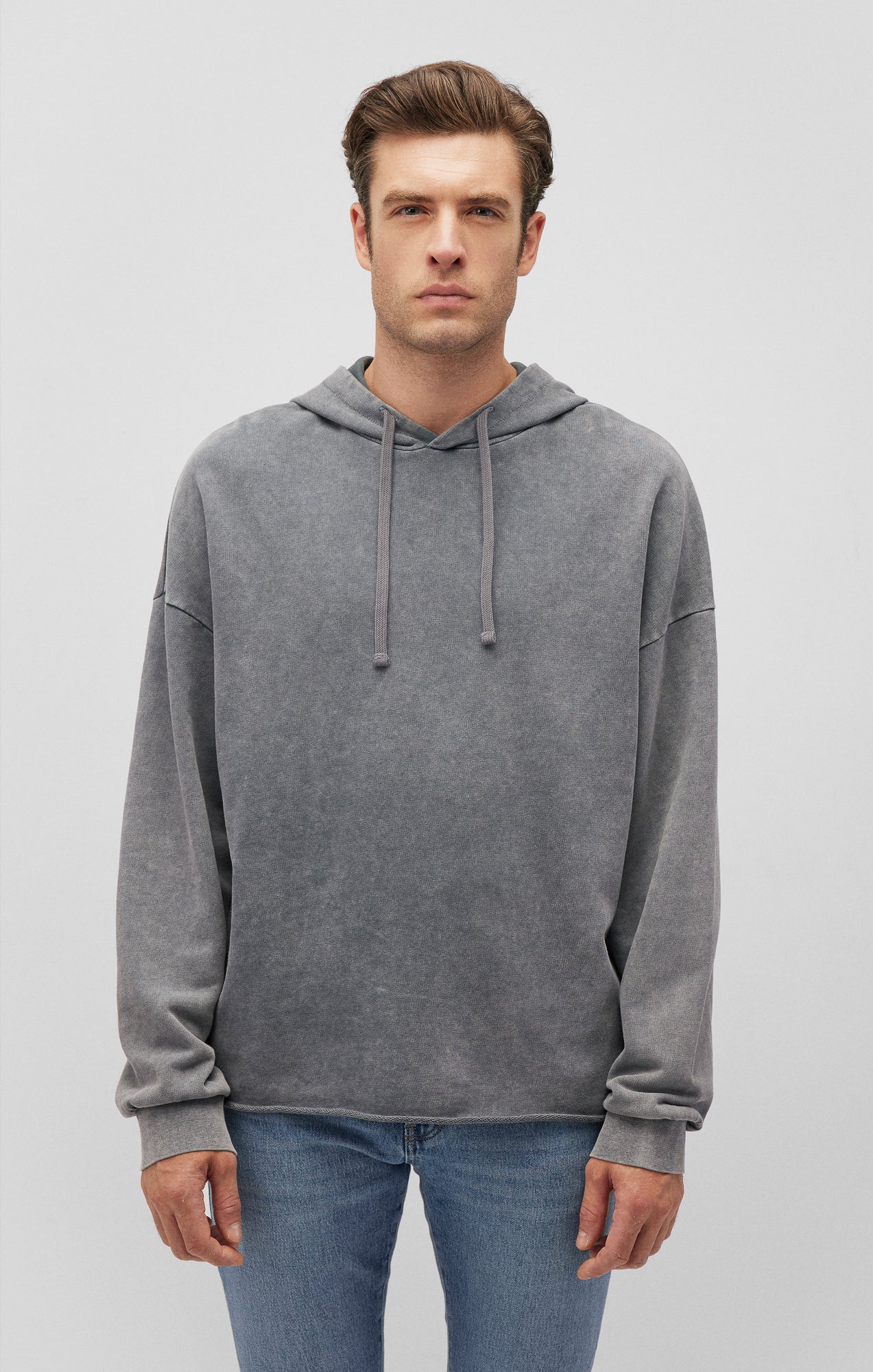 RAW EDGE HOODIE IN MONUMENT - Mavi Jeans