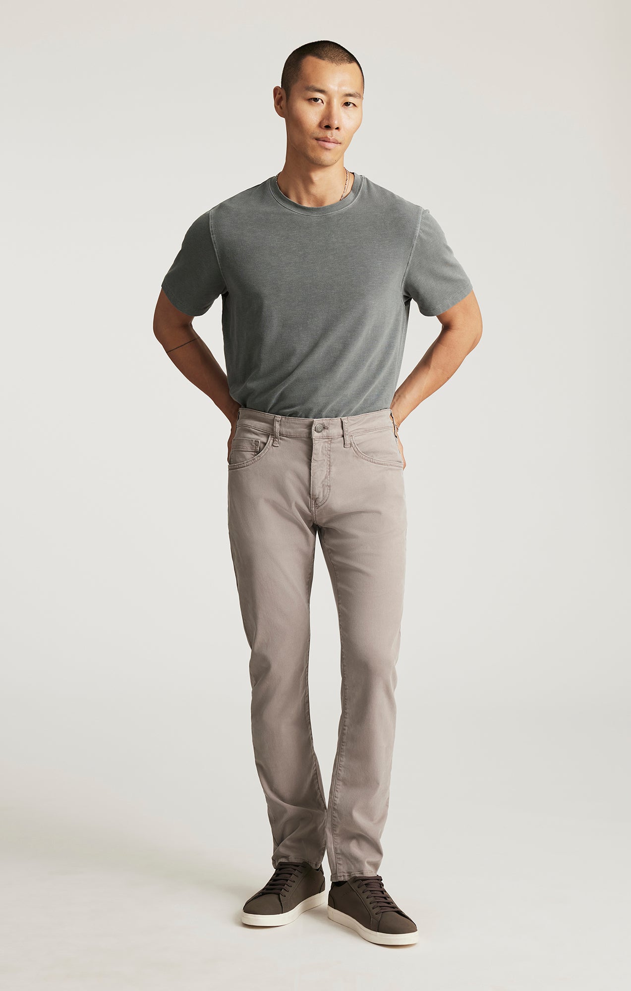 JAKE SLIM LEG IN PORCELAIN LUXE TWILL - Mavi Jeans