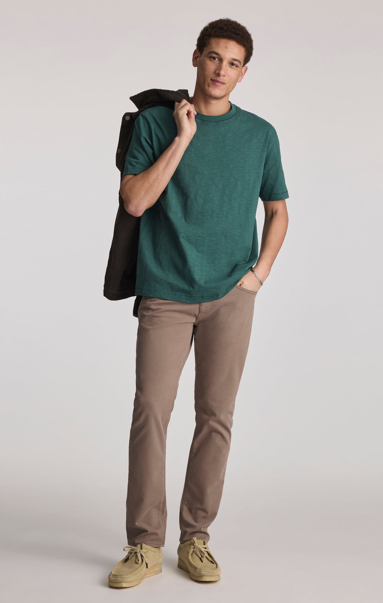 MARCUS SLIM STRAIGHT LEG IN NEUTRAL EXPLORER - Mavi Jeans