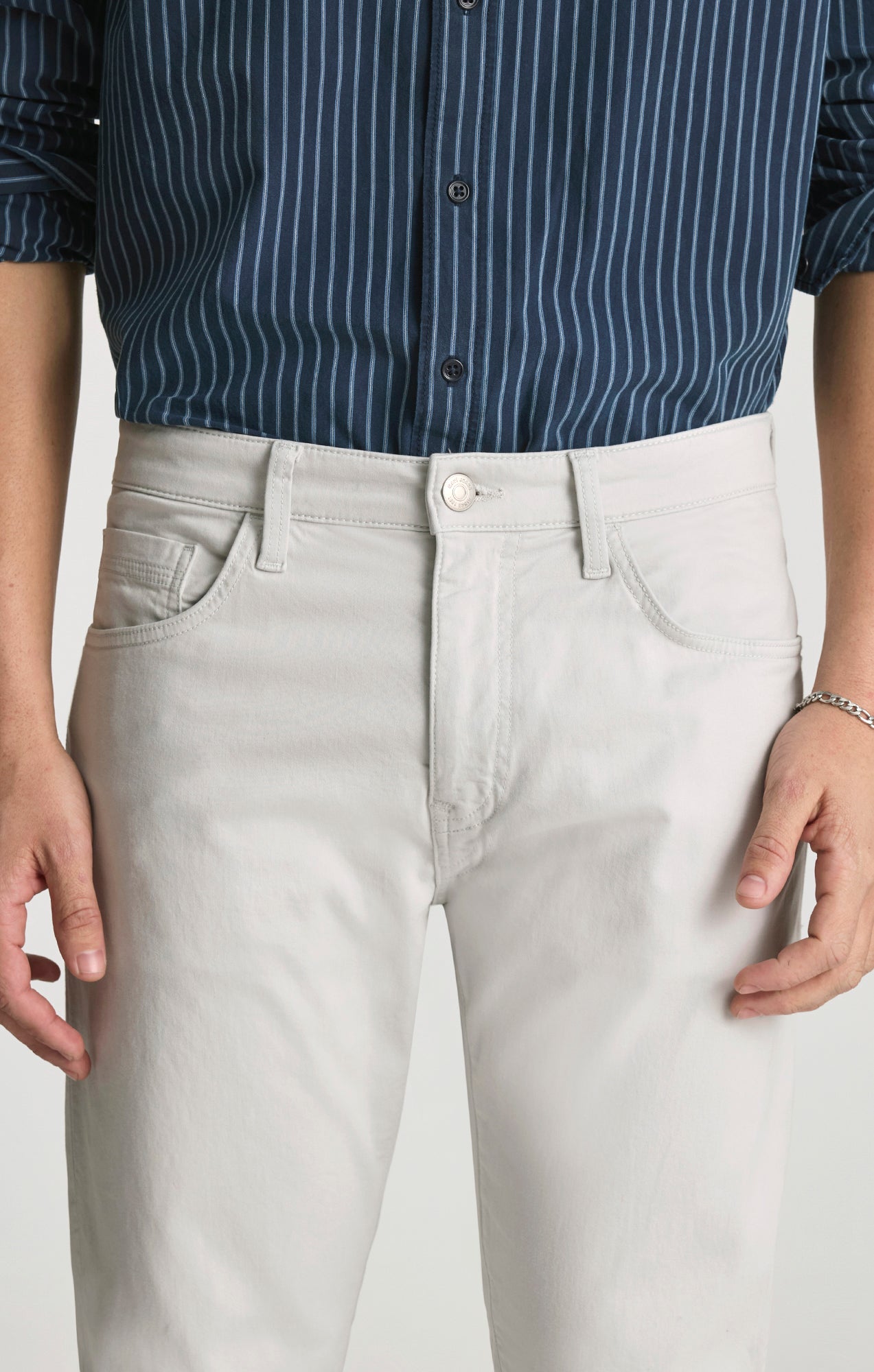 ZACH STRAIGHT LEG IN ALMOND TWILL