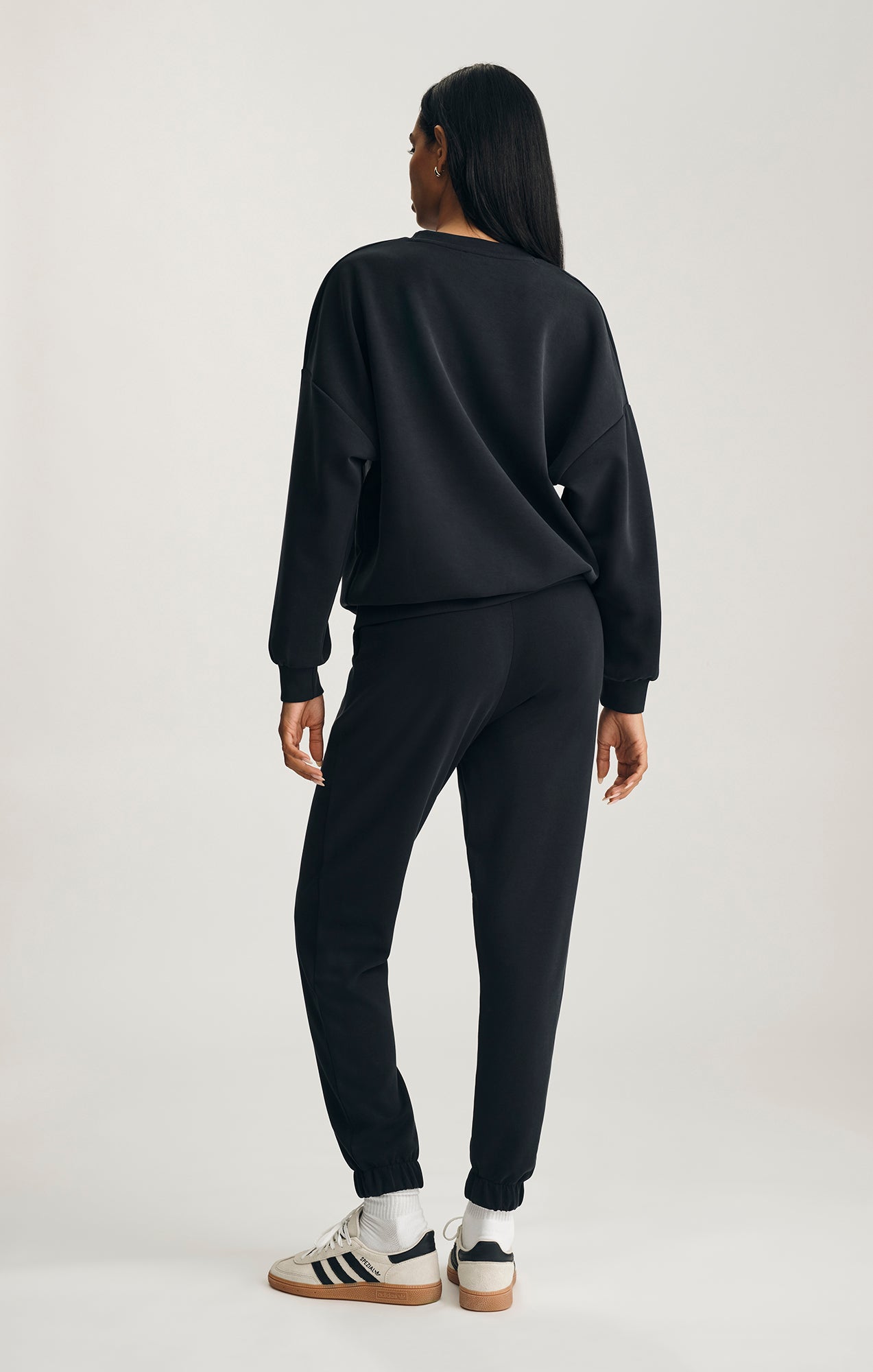LUXE TOUCH SWEATPANTS IN BLACK