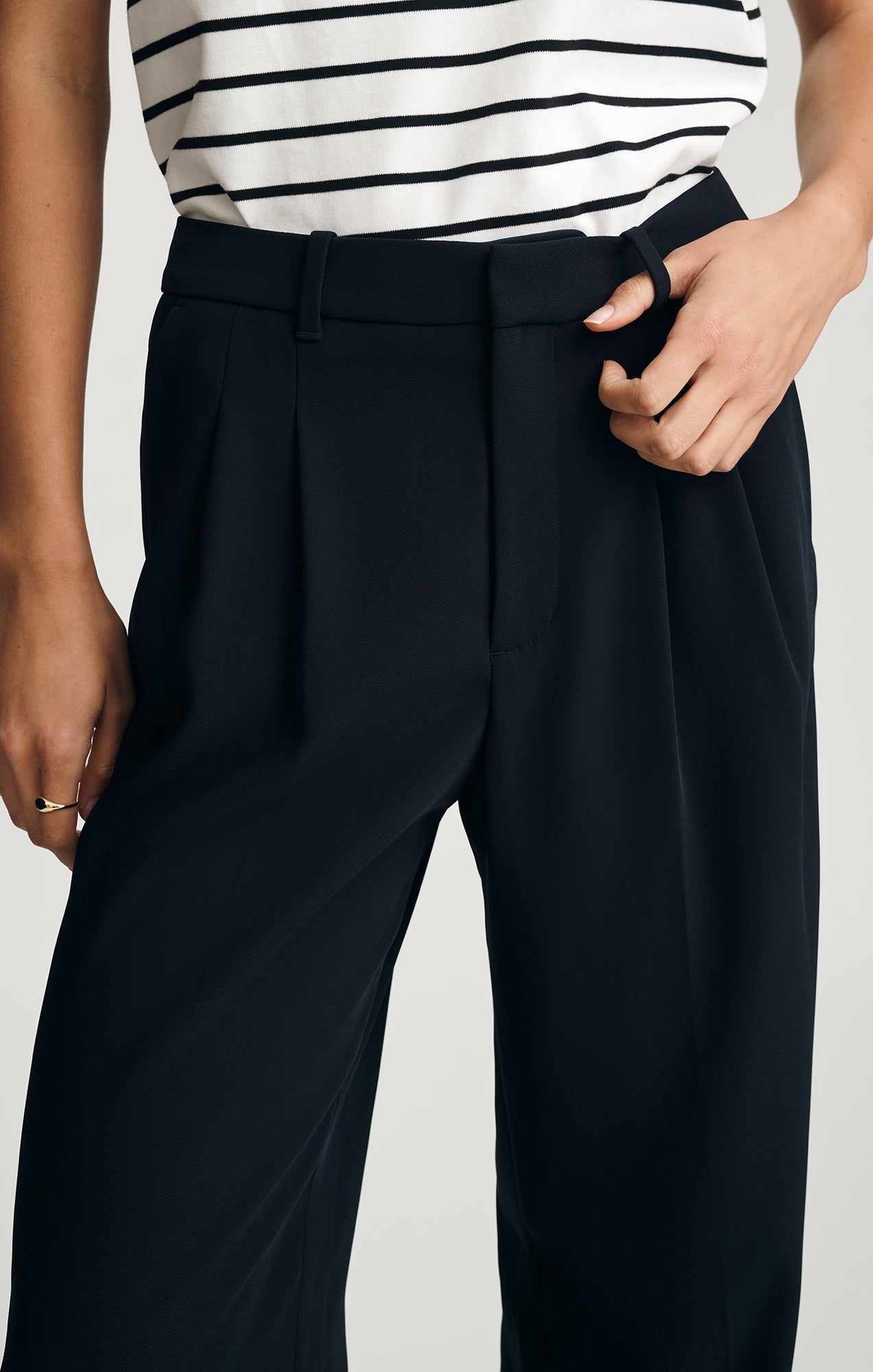 EDITION STRAIGHT LEG PANTS IN DARK NAVY - Mavi Jeans