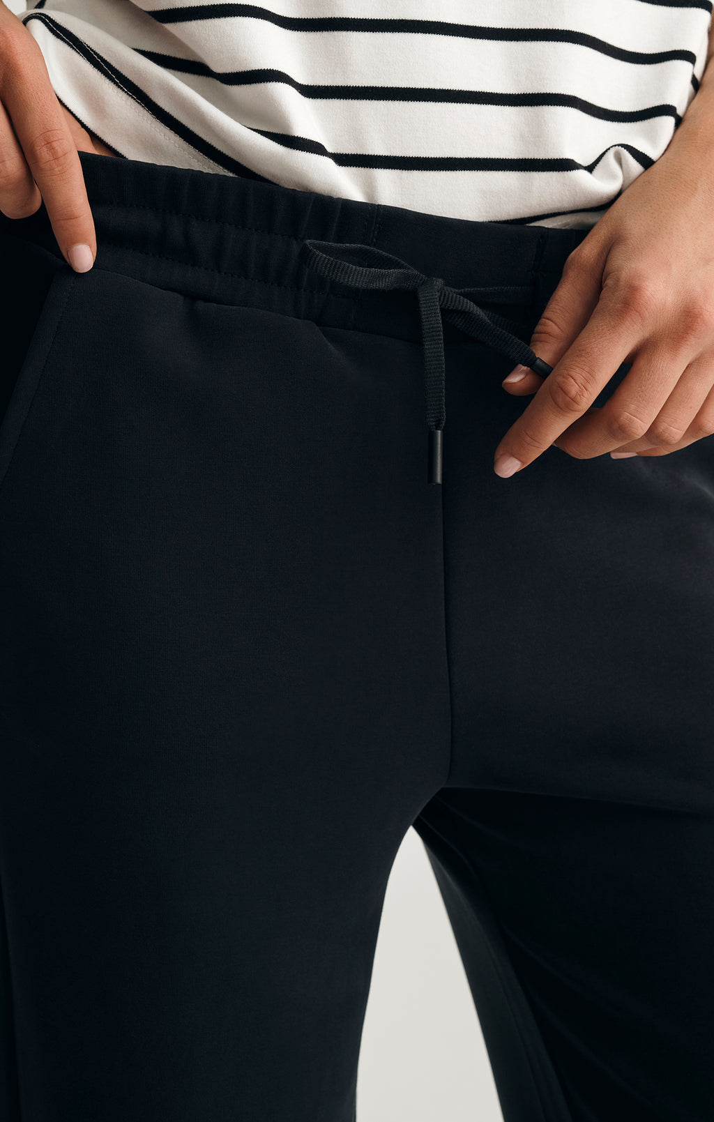 SPORTY LUXE TENCEL™ STRAIGHT LEG PANTS IN BLACK