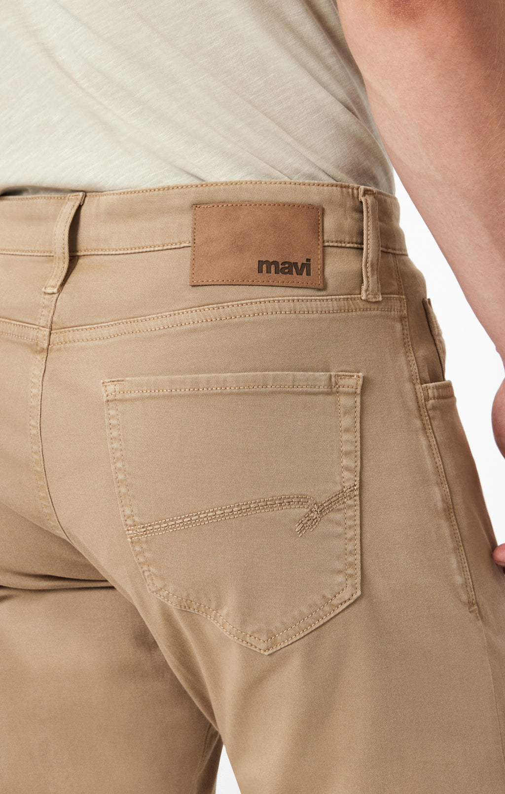 ZACH STRAIGHT LEG IN KHAKI CASUAL TWILL - Mavi Jeans