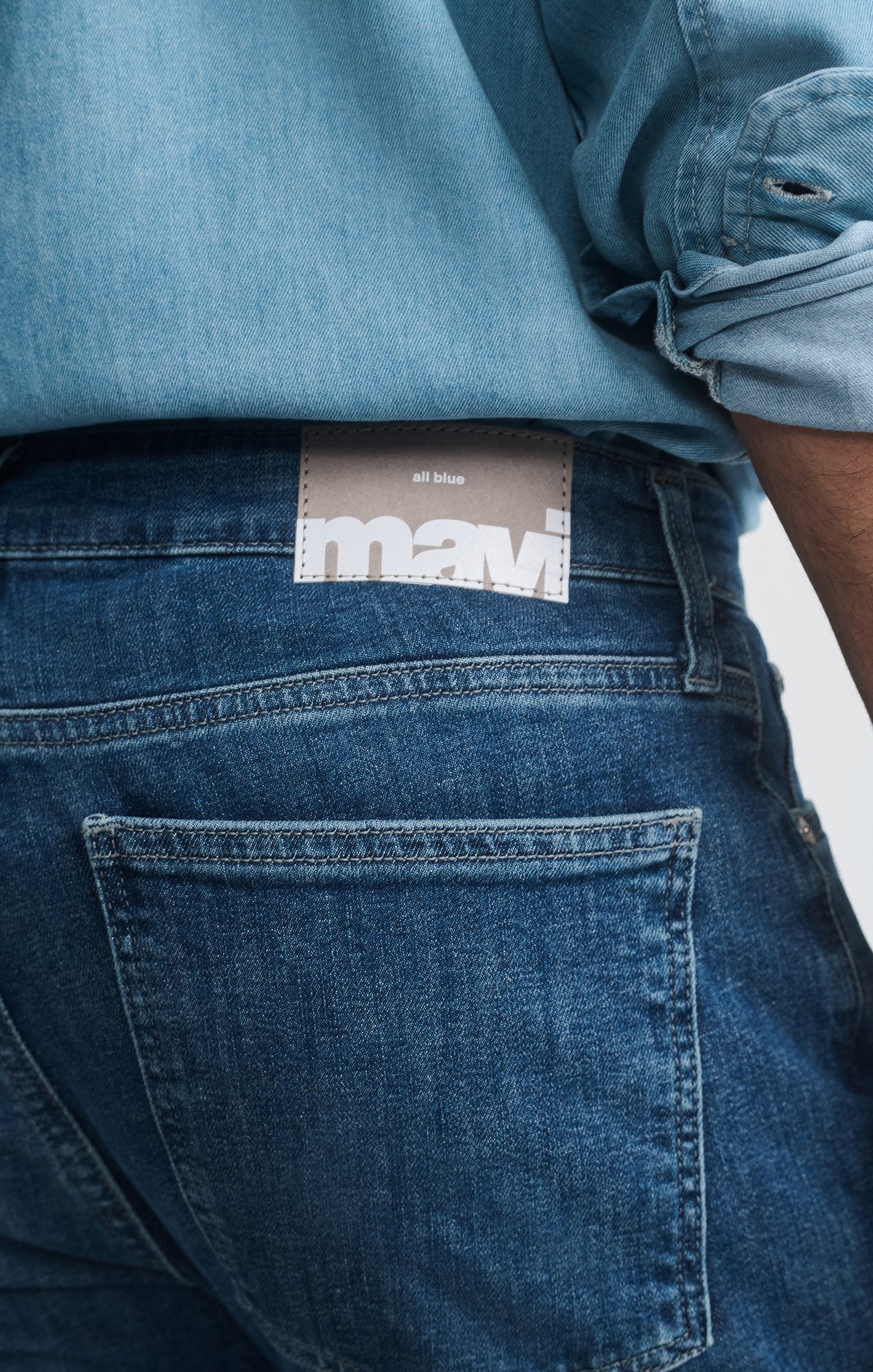 ZACH STRAIGHT LEG IN DEEP USED CLASSIC BLUE - Mavi Jeans