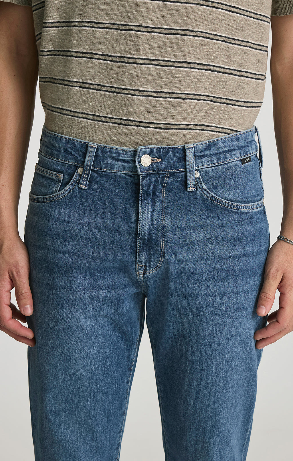 ZACH STRAIGHT LEG IN MID OCEAN BLUE - Mavi Jeans