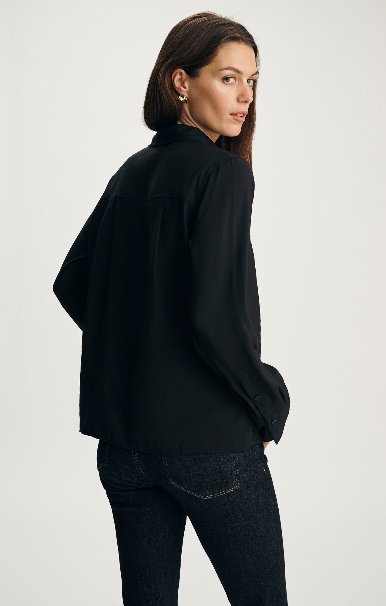 LUXE TOUCH TENCEL™ BUTTON-UP SHIRT IN BLACK