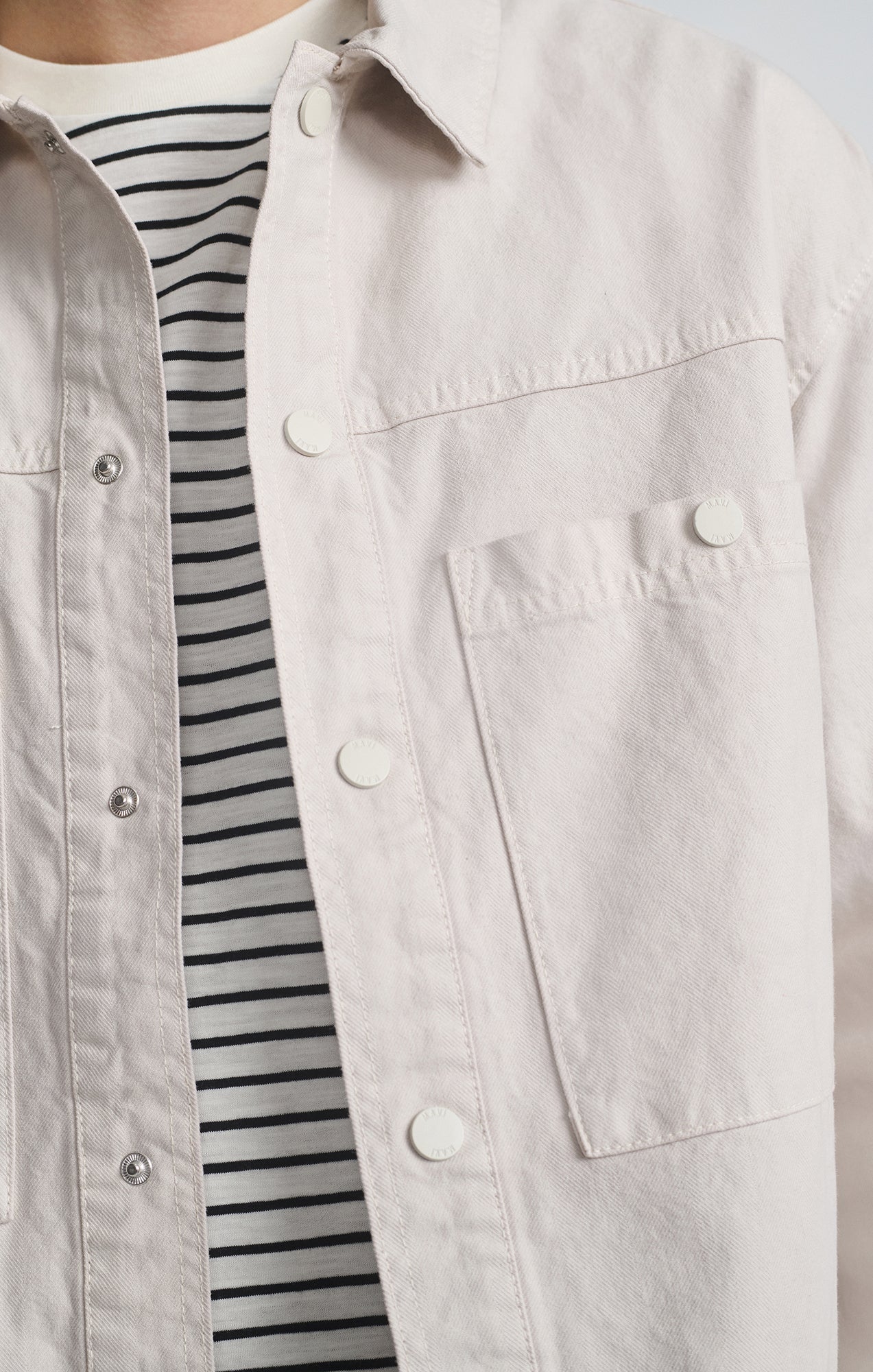 DOUBLE POCKET OVERSHIRT IN PELICAN - Mavi Jeans