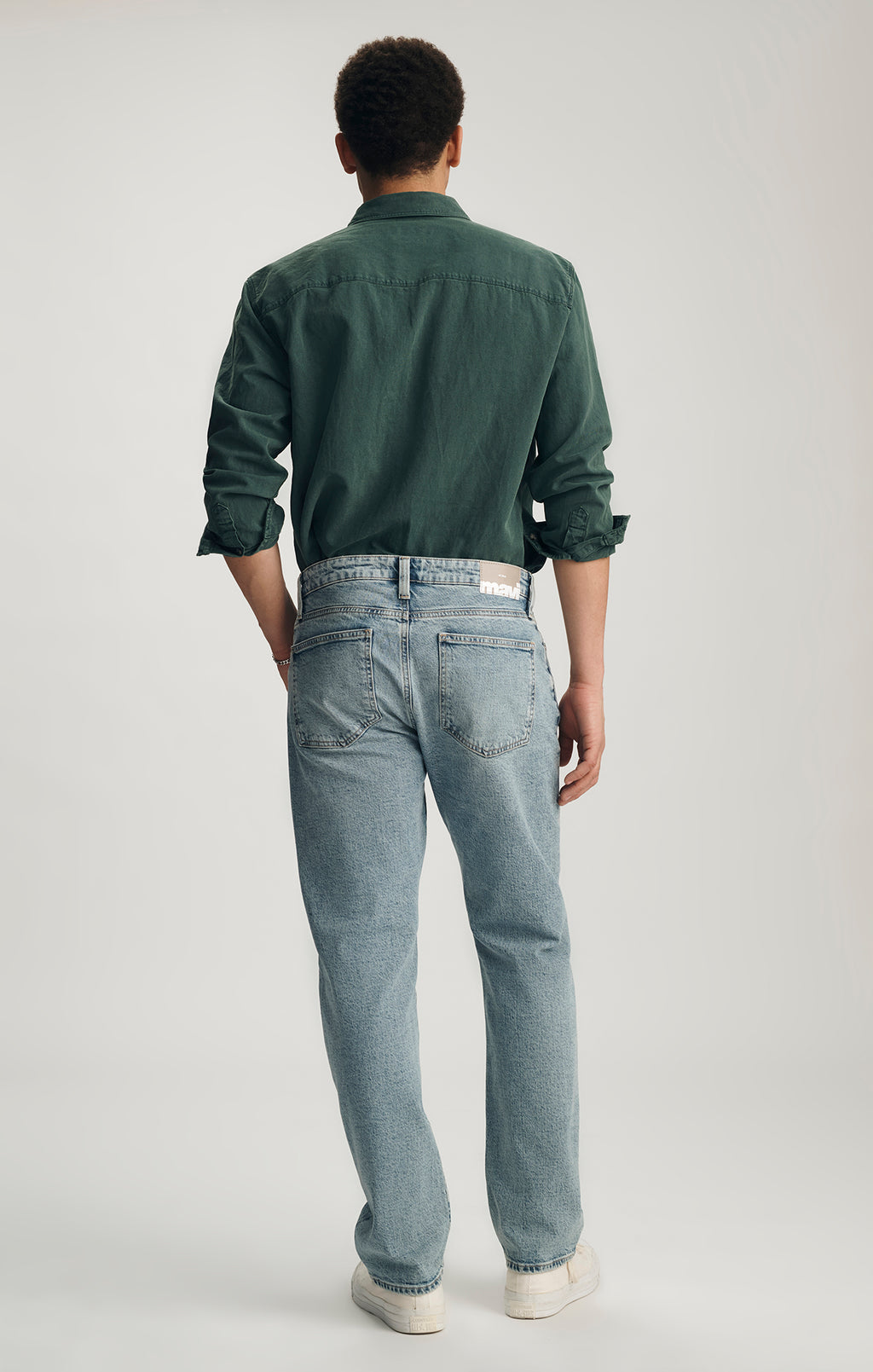 ZACH STRAIGHT LEG IN LIGHT SHADED CLASSIC BLUE - Mavi Jeans