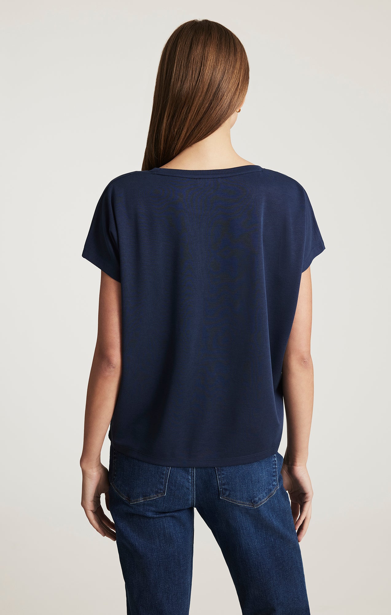 LUXE TOUCH TENCEL™ BOAT NECK T-SHIRT IN MOOD INDIGO - Mavi Jeans