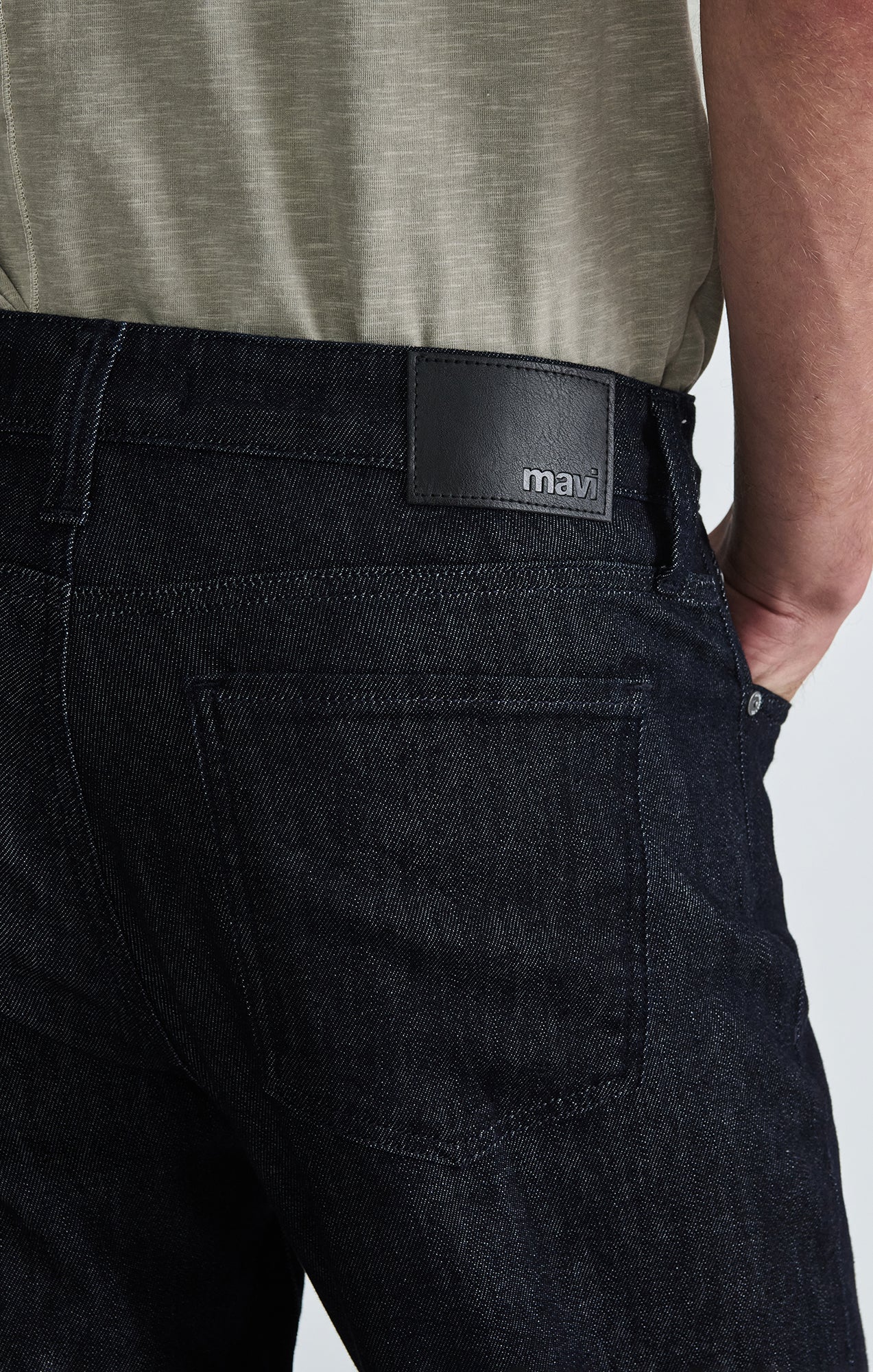 MARLON MODERN STRAIGHT LEG IN RINSE CASHMERE LITE - Mavi Jeans