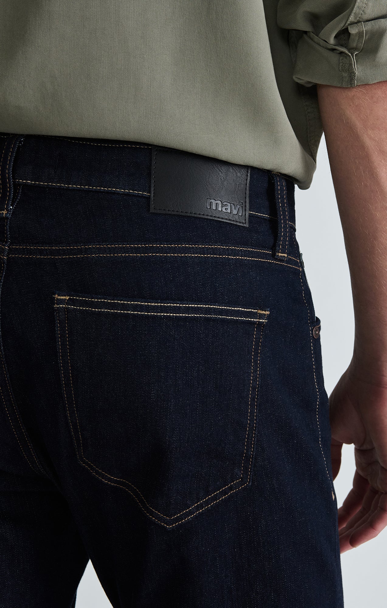 MARCUS SLIM STRAIGHT LEG IN RINSE SELVEDGE - Mavi Jeans