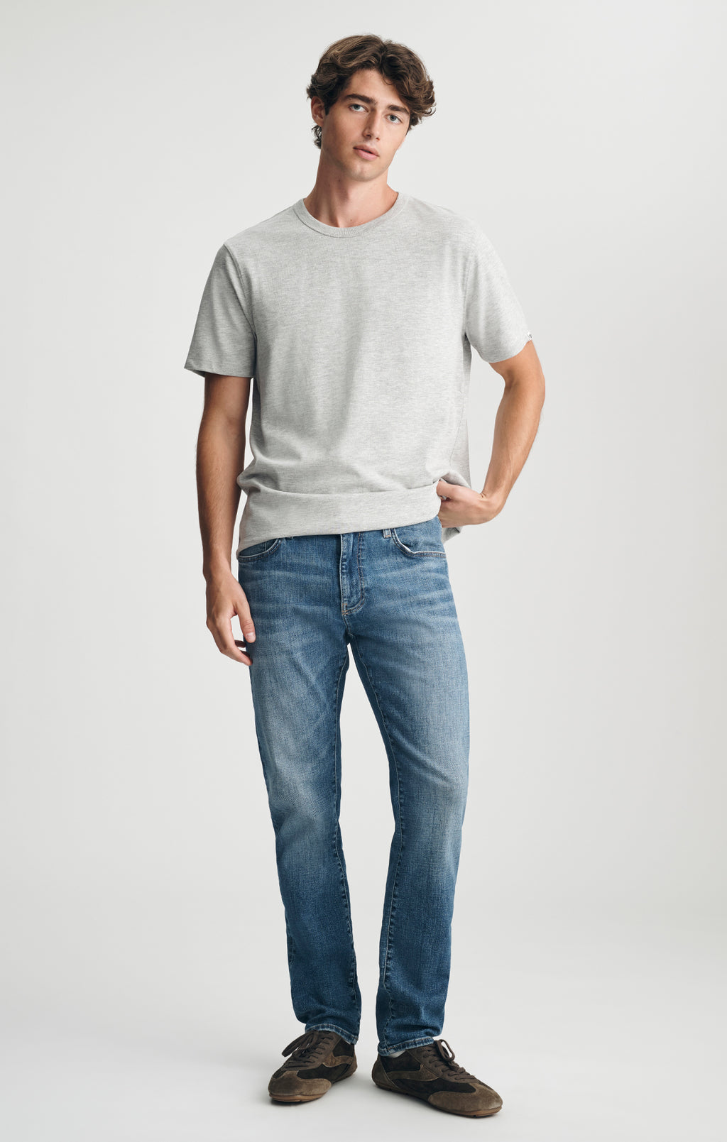 MARCUS SLIM STRAIGHT LEG IN MID BRUSHED CLASSIC VINTAGE