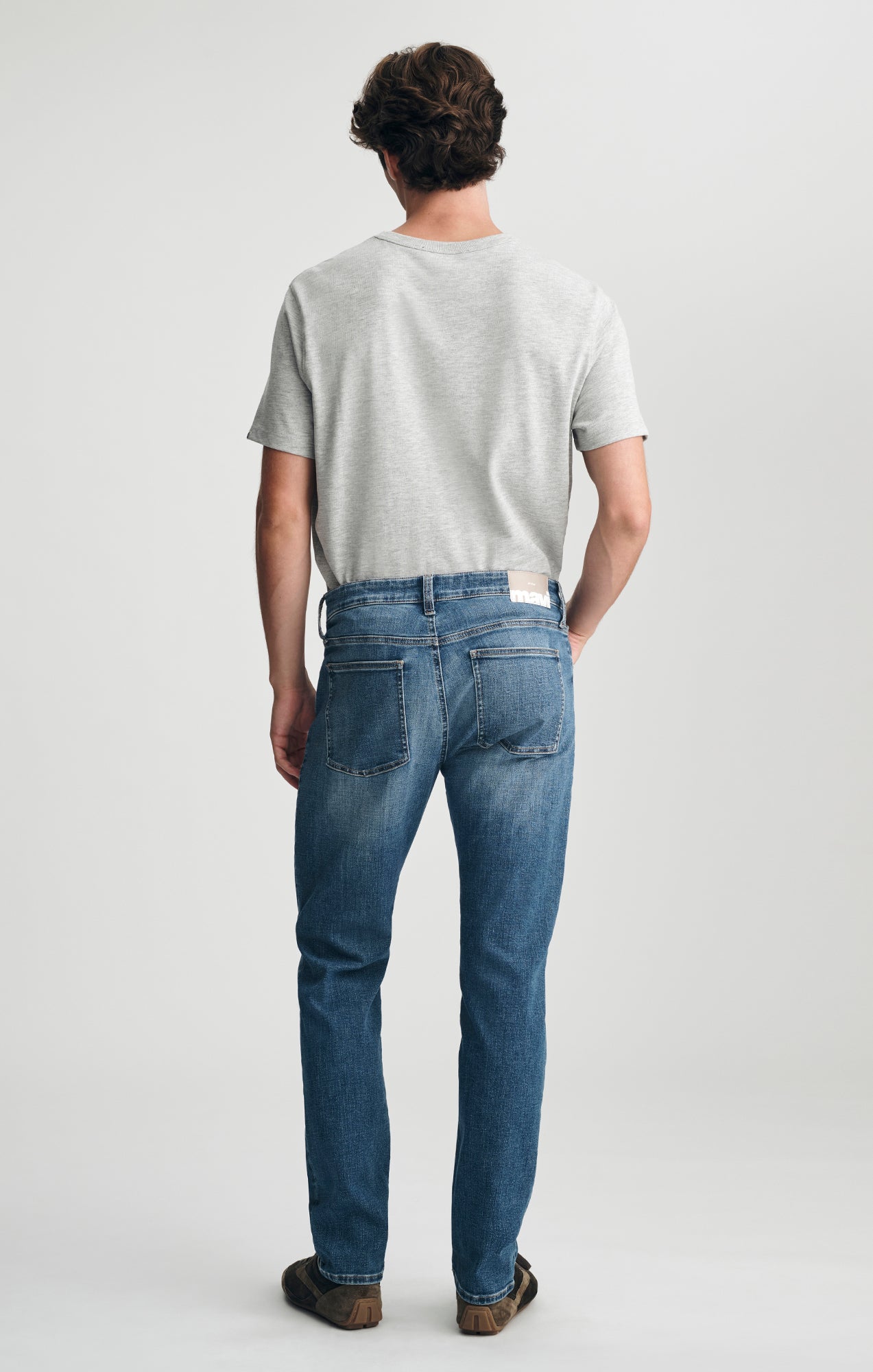 MARCUS SLIM STRAIGHT LEG IN MID BRUSHED CLASSIC VINTAGE