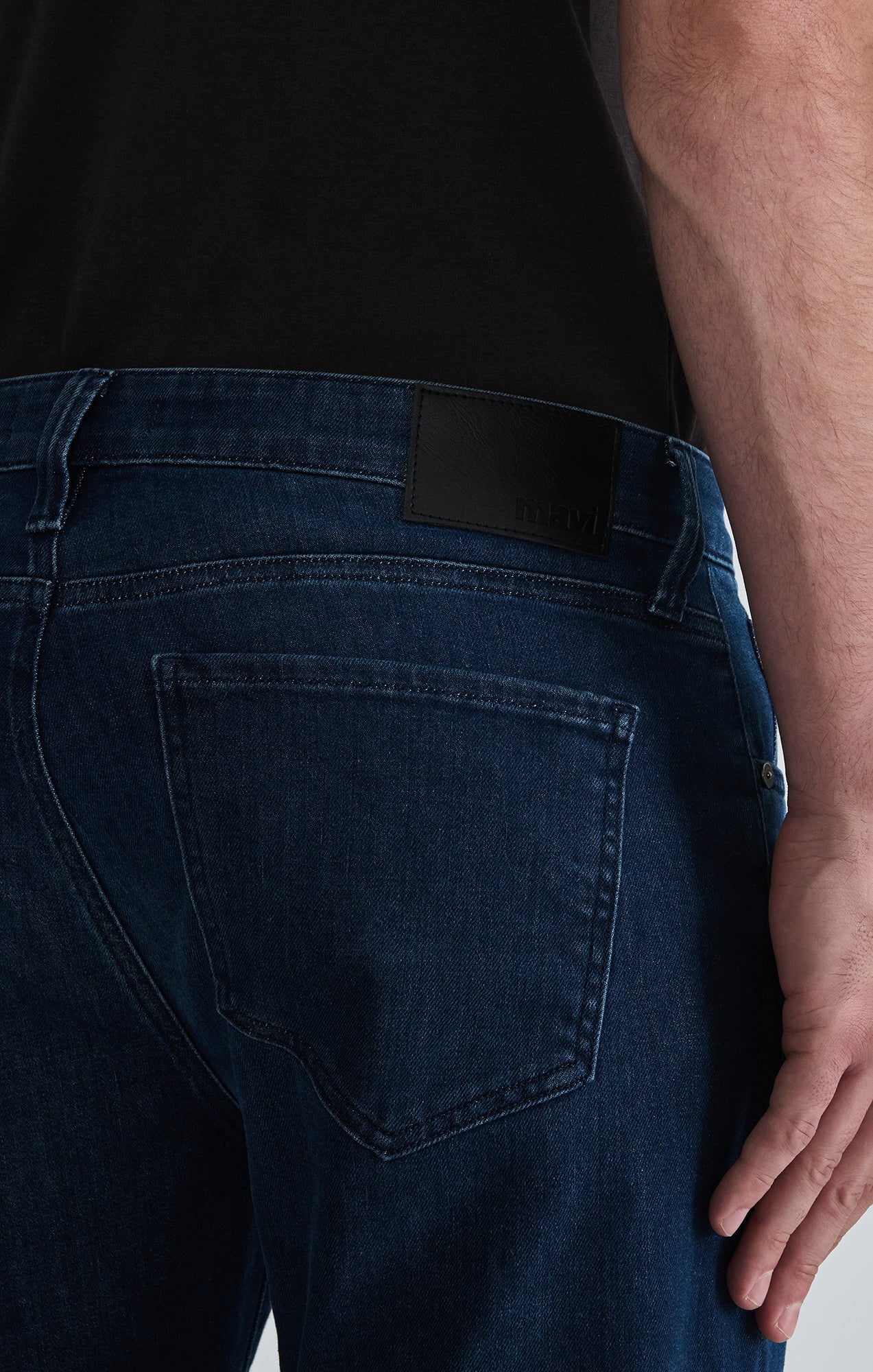 MARCUS SLIM STRAIGHT LEG IN MIDNIGHT AIR-LITE - Mavi Jeans