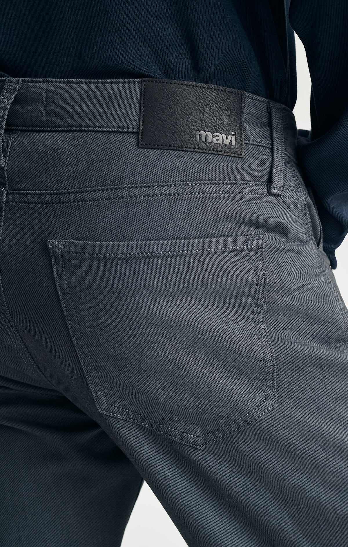 MARCUS SLIM STRAIGHT LEG IN DENIM EXPLORER - Mavi Jeans