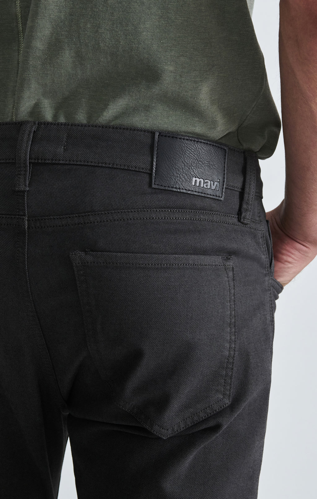 MARCUS SLIM STRAIGHT LEG IN SHARK EXPLORER - Mavi Jeans