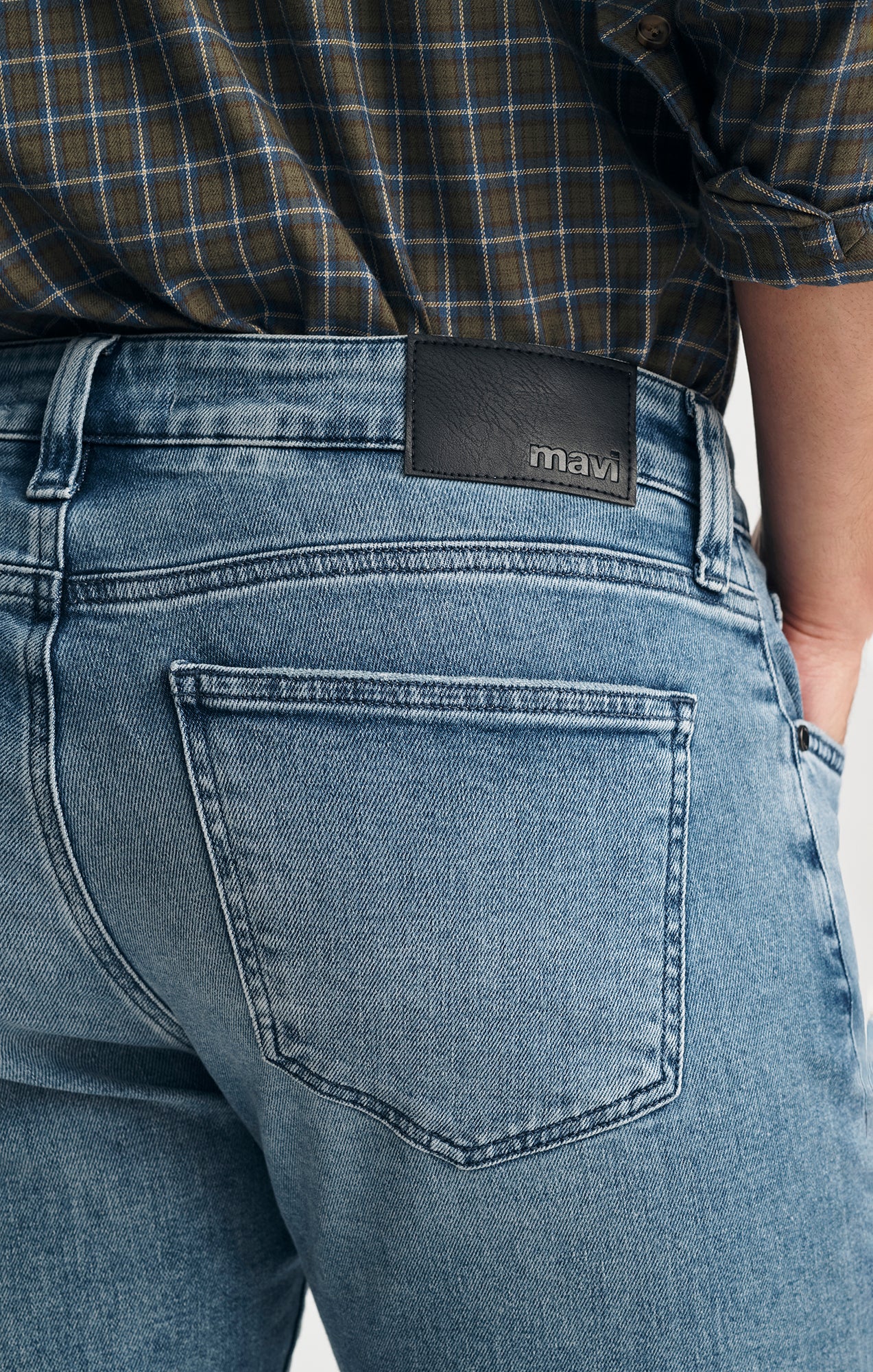 MARCUS SLIM STRAIGHT LEG IN LIGHT FEATHER - Mavi Jeans