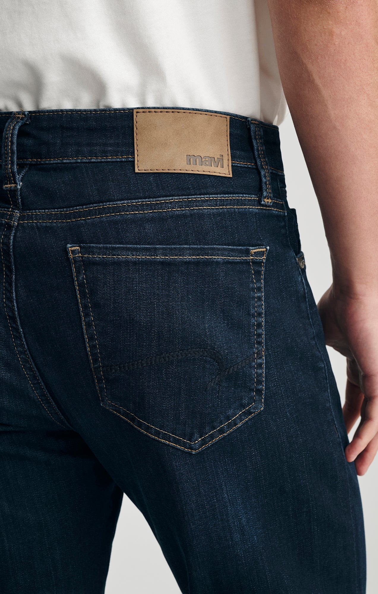 Mavi Men's Zach Straight Leg In Dark Blue Nashville – Mavi Jeans