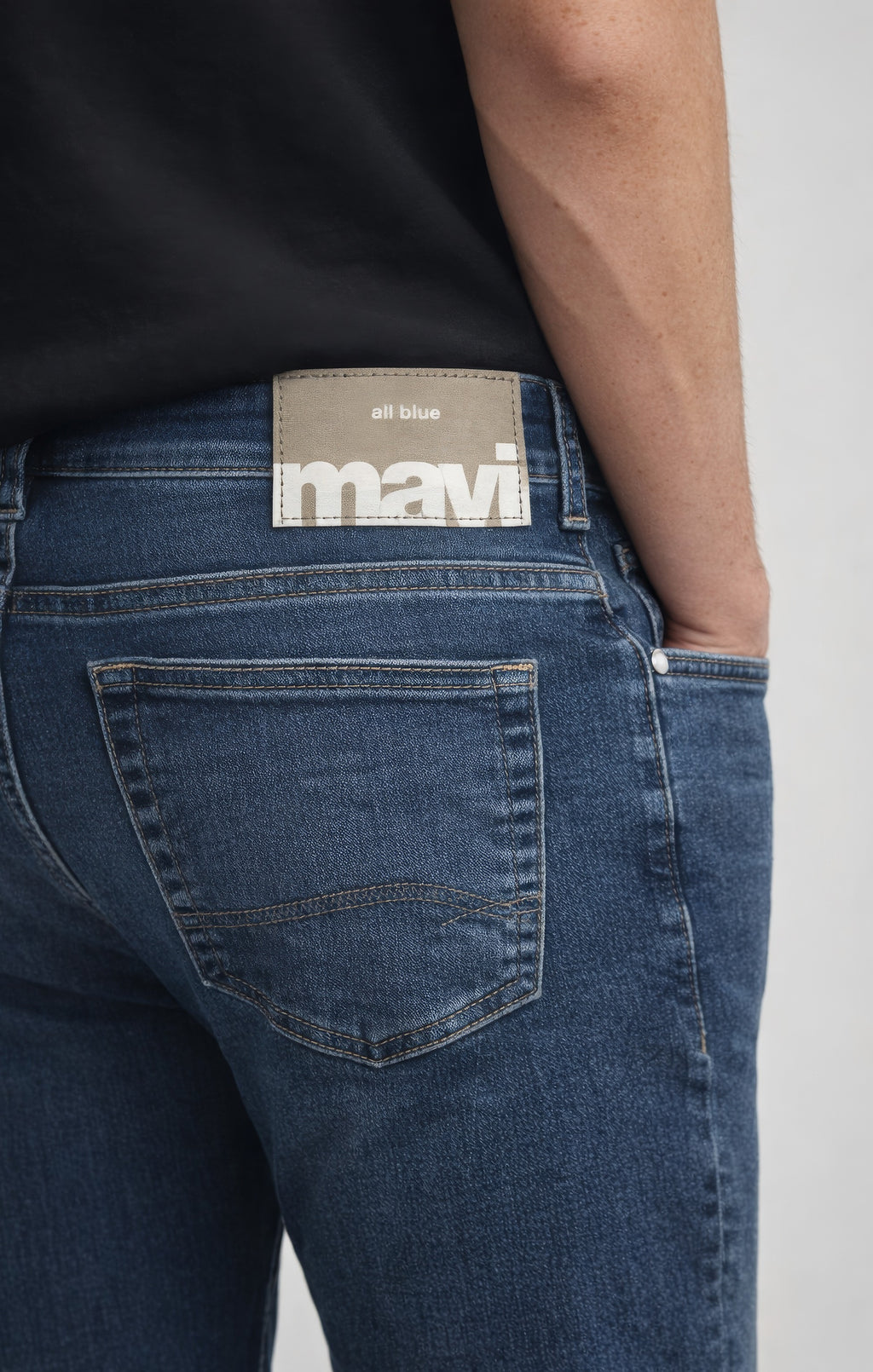 ZACH STRAIGHT LEG IN MID USED CLASSIC VINTAGE - Mavi Jeans