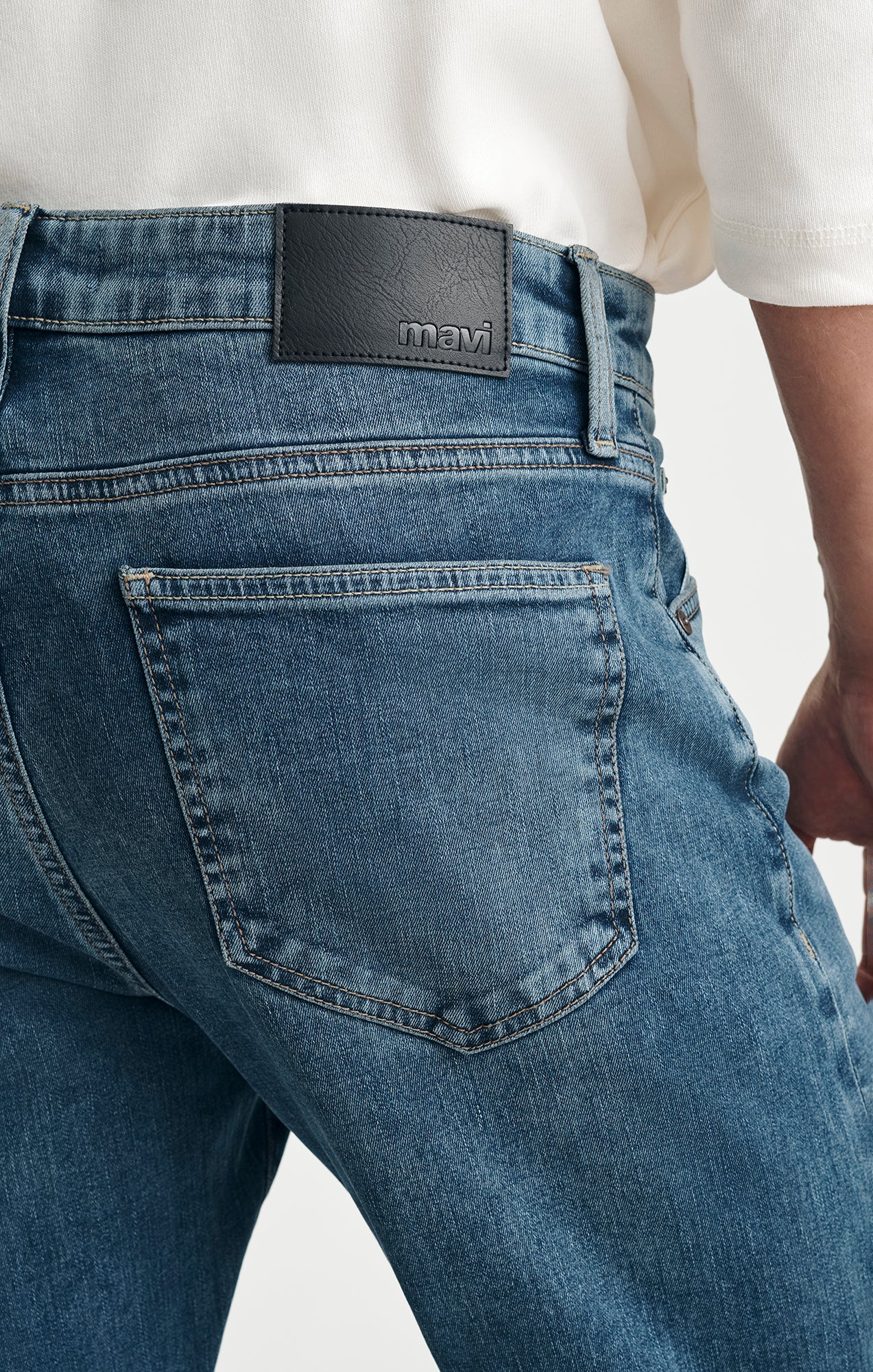 ZACH STRAIGHT LEG IN MID VINTAGE SELVEDGE - Mavi Jeans