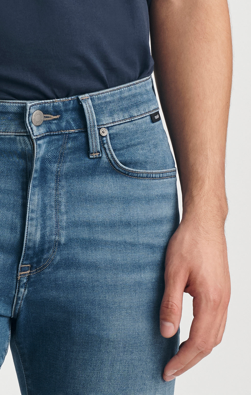 ZACH STRAIGHT LEG IN LIGHT VINTAGE EXPLORER - Mavi Jeans