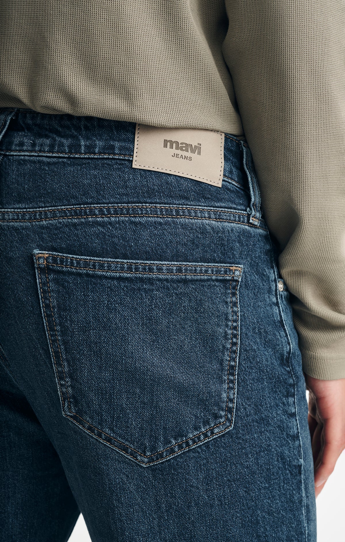 ZACH STRAIGHT LEG IN DARK BRUSHED CLASSIC BLUE - Mavi Jeans