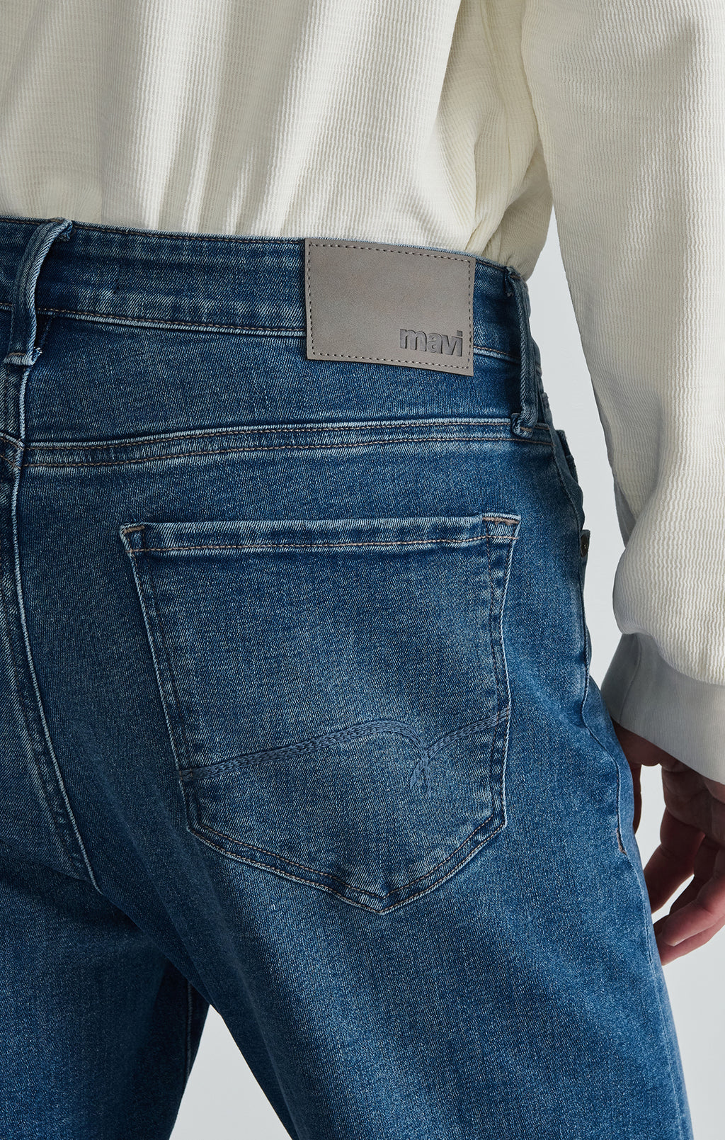 ZACH STRAIGHT LEG IN MID VINTAGE WILLIAMSBURG - Mavi Jeans