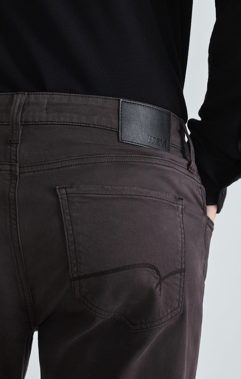 ZACH STRAIGHT LEG IN BEETLE TWILL - Mavi Jeans