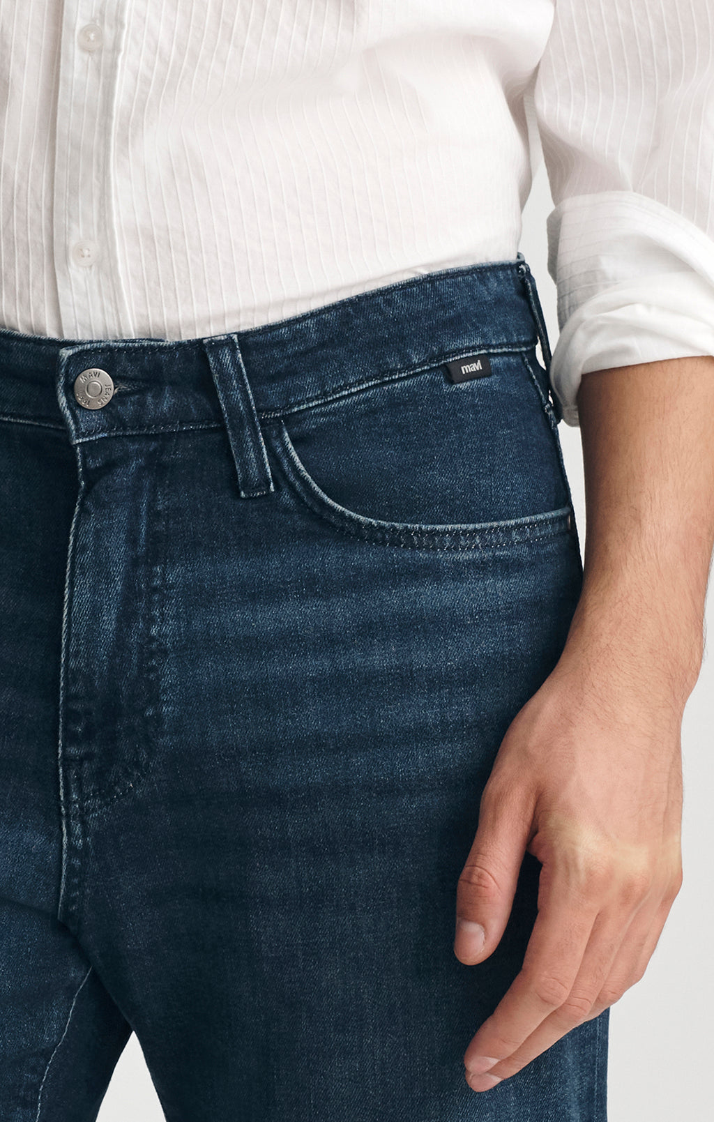 ZACH STRAIGHT LEG JEANS IN DEEP FEATHER - Mavi Jeans