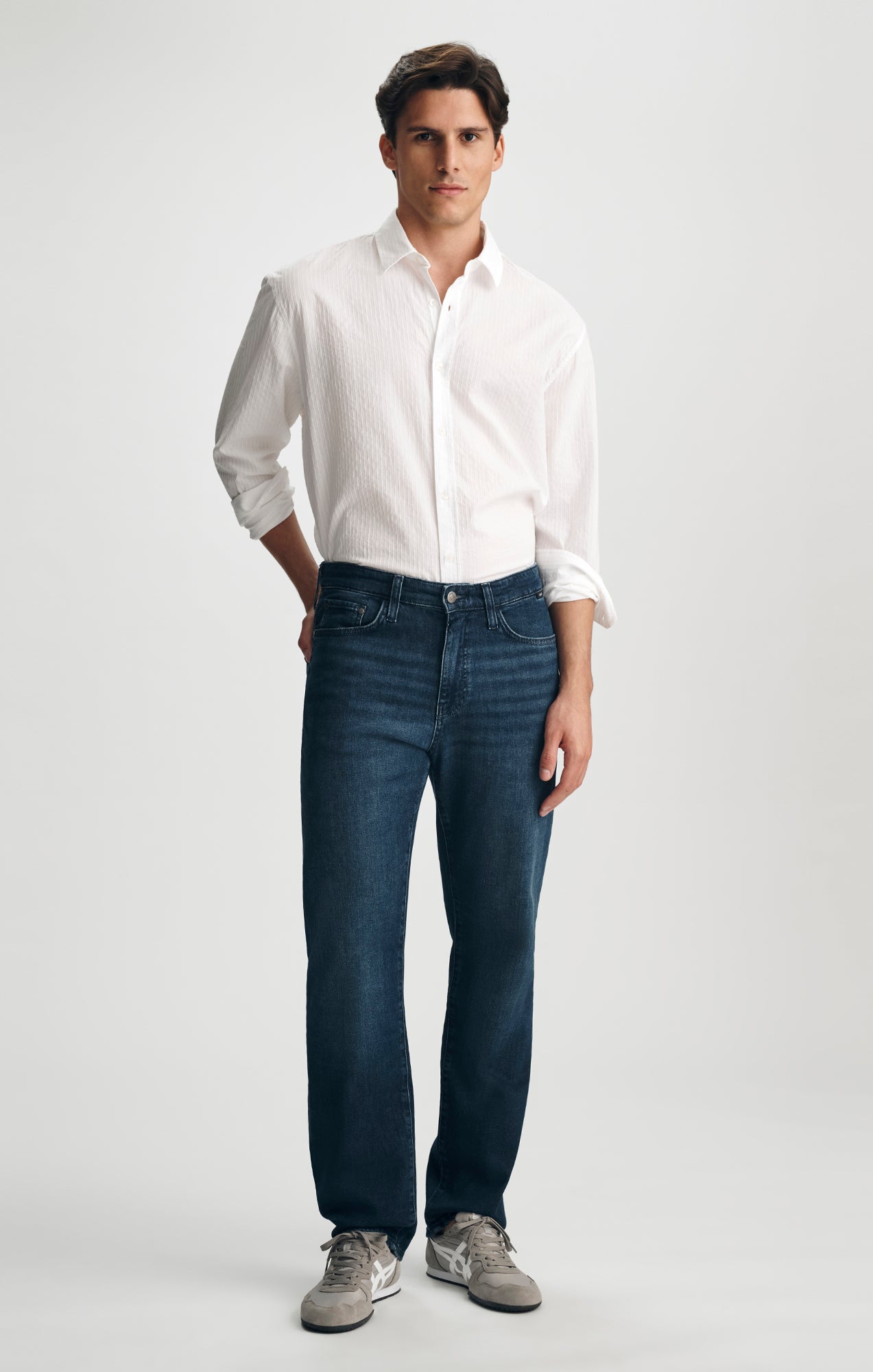 ZACH STRAIGHT LEG JEANS IN DEEP FEATHER - Mavi Jeans