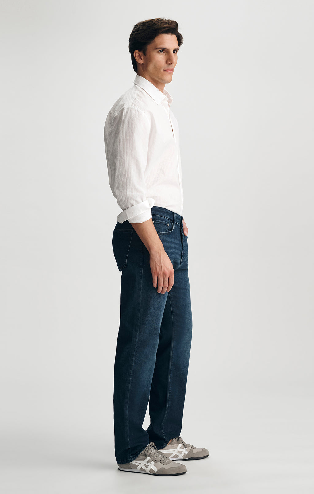 ZACH STRAIGHT LEG JEANS IN DEEP FEATHER - Mavi Jeans