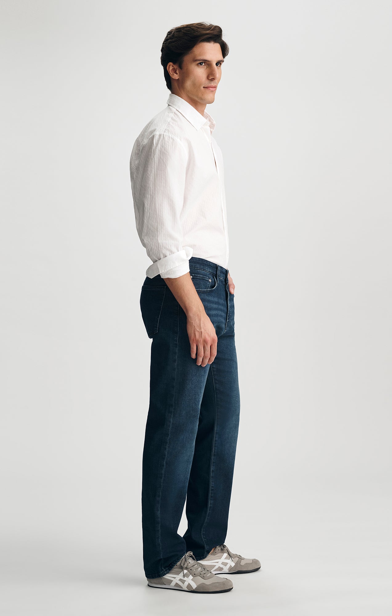 ZACH STRAIGHT LEG JEANS IN DEEP FEATHER - Mavi Jeans