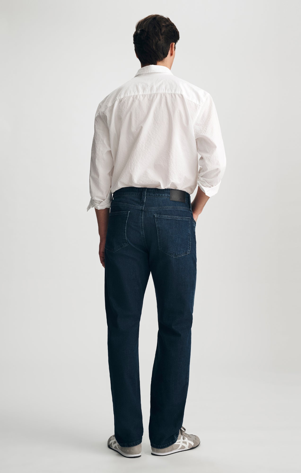 ZACH STRAIGHT LEG JEANS IN DEEP FEATHER - Mavi Jeans