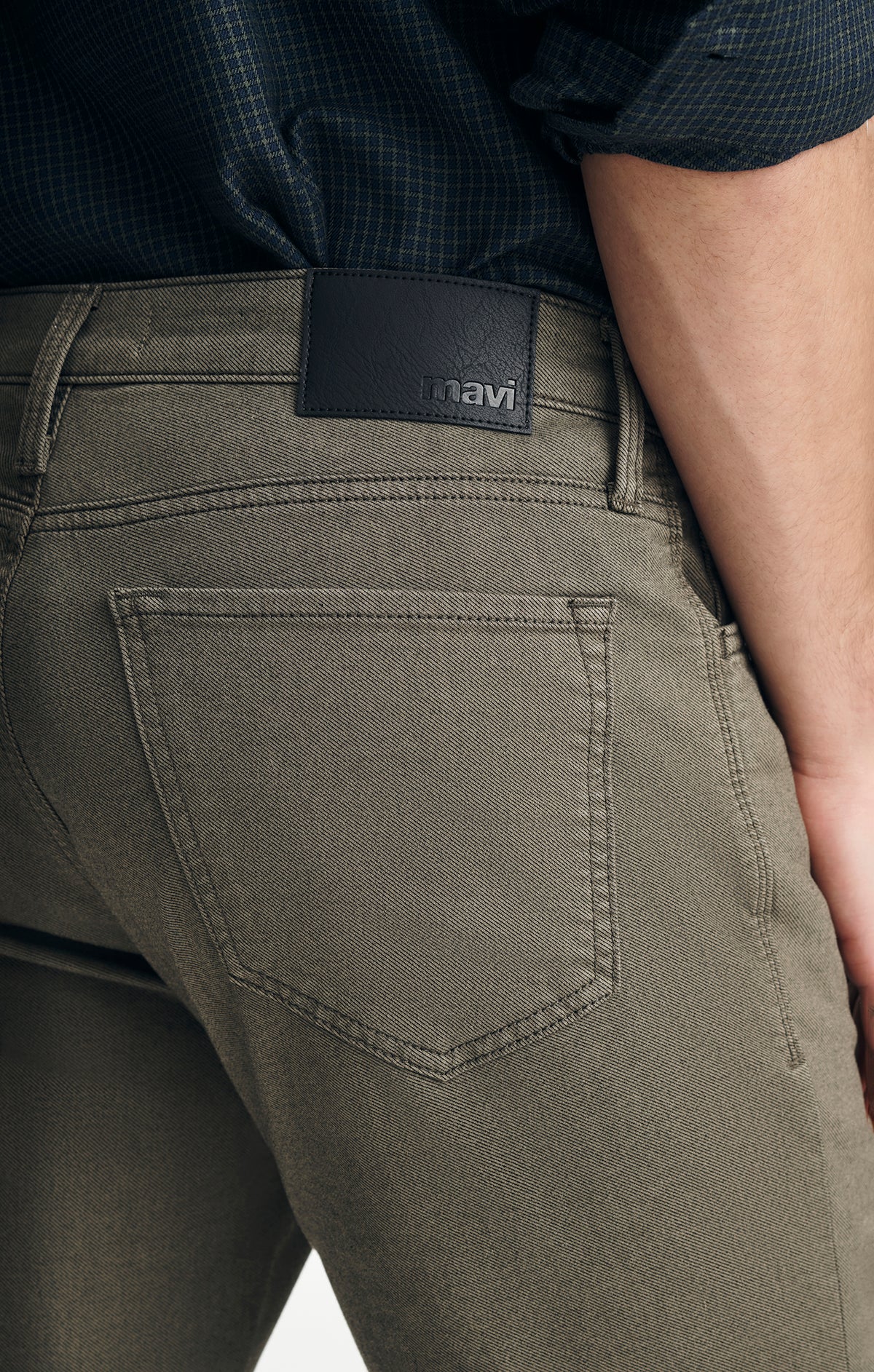 STEVE ATHLETIC FIT IN PALE KHAKI EXPLORER - Mavi Jeans