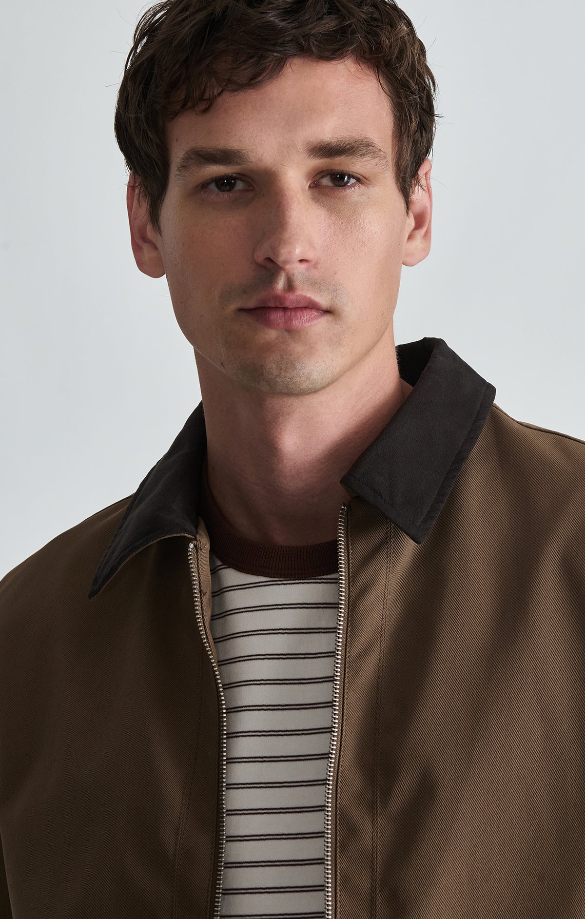 FAUX SUEDE COLLAR BOMBER JACKET IN SHITAKE - Mavi Jeans