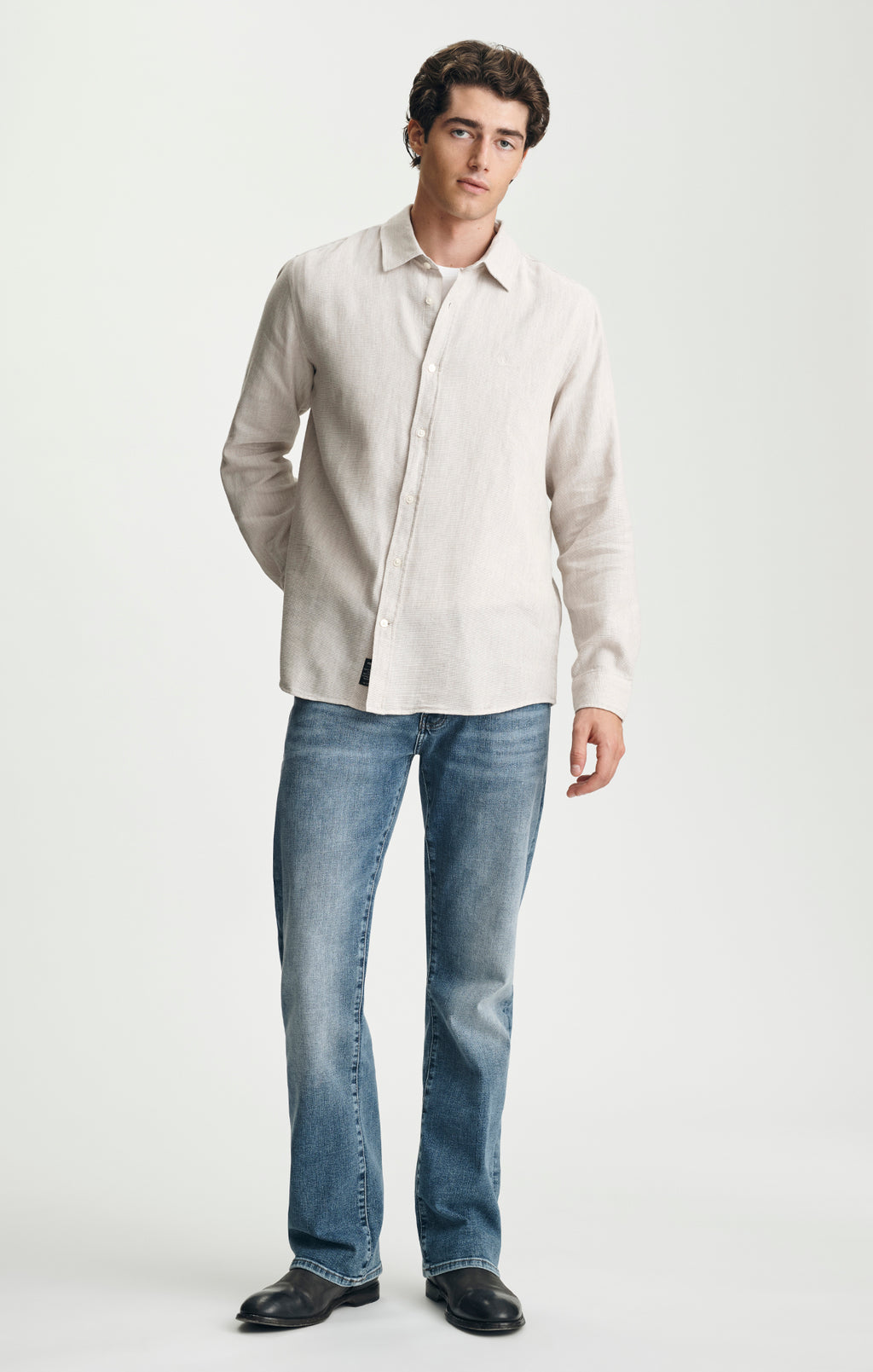SLIM BUTTON-UP SHIRT IN SILVER LINING