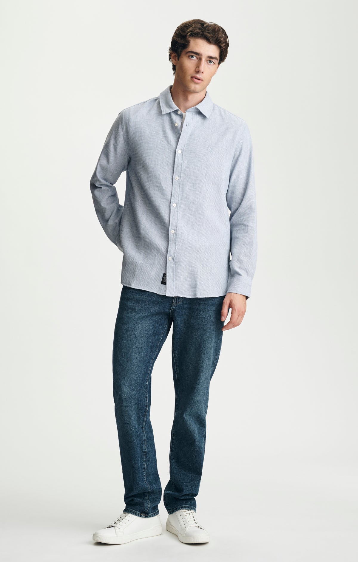 SLIM BUTTON-UP SHIRT IN COUNTRY BLUE