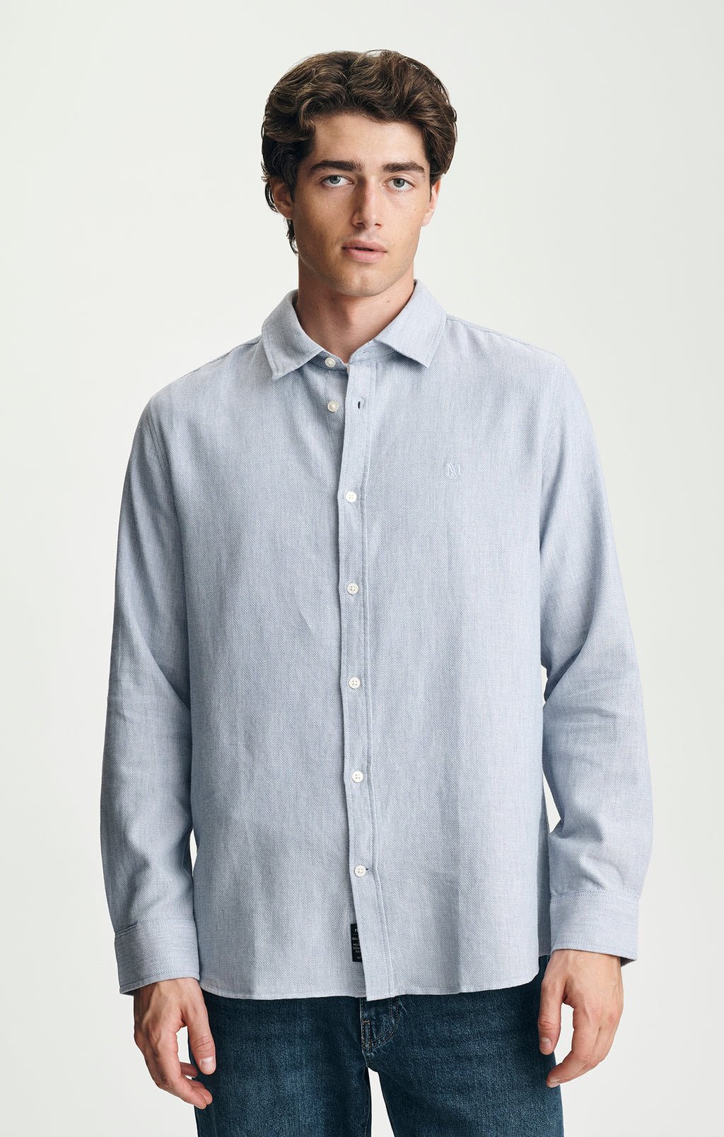 SLIM BUTTON-UP SHIRT IN COUNTRY BLUE
